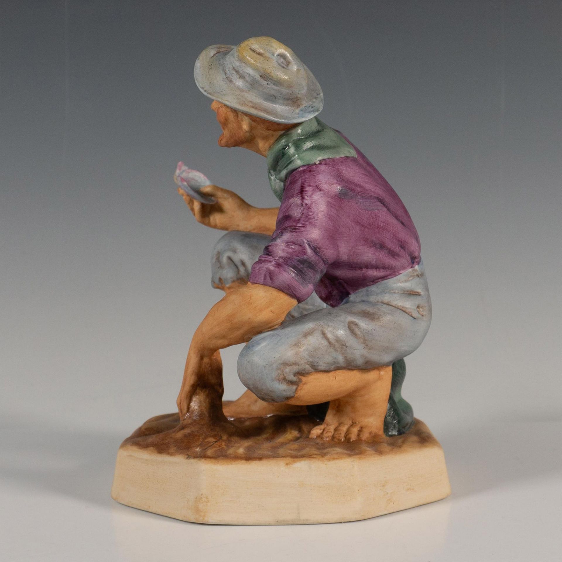 Beachcomber - HN2487 - Royal Doulton Figurine - Image 3 of 4