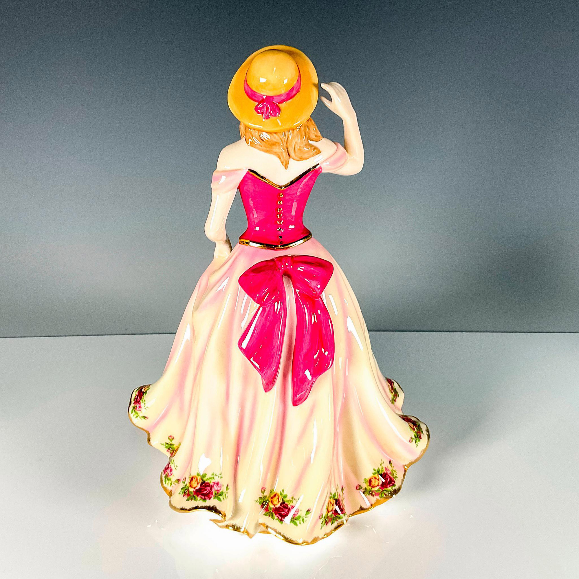 Royal Albert Figurine, Old Country Rose RA24 - Image 2 of 3