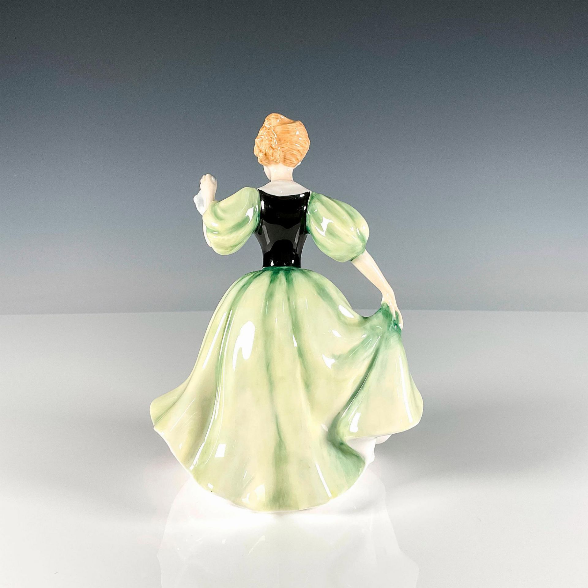 Lily - HN3902 - Royal Doulton Figurine - Bild 2 aus 3