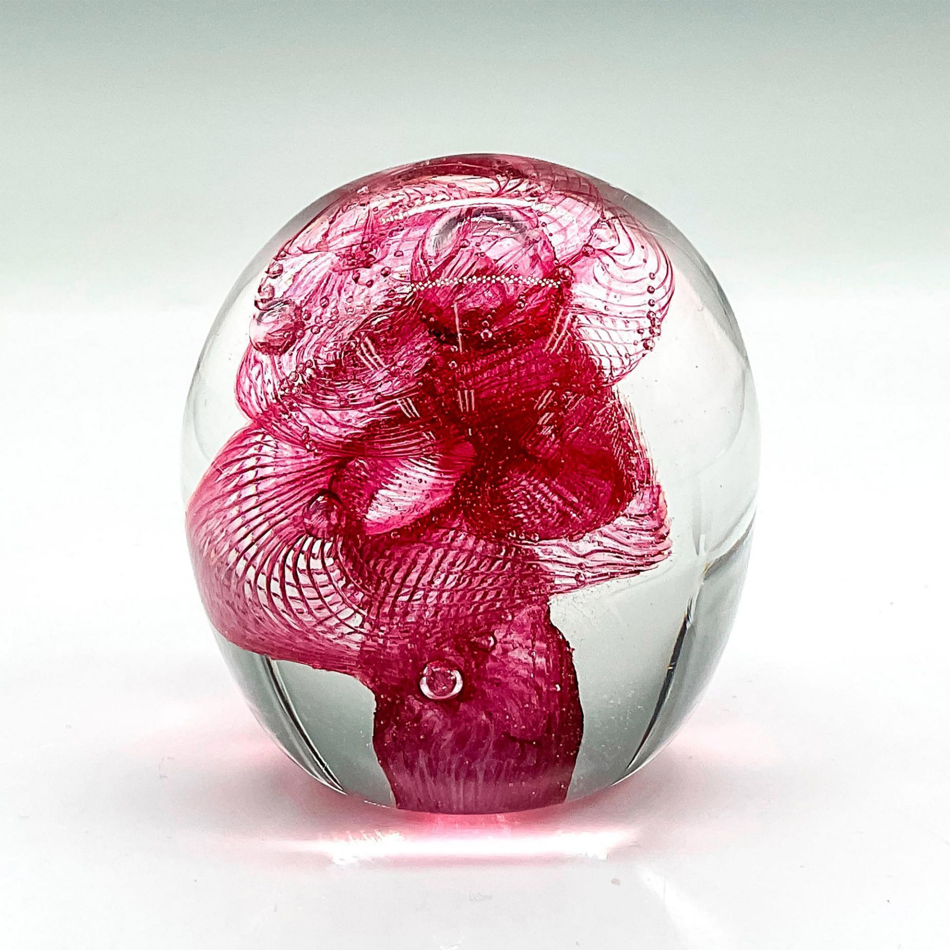 Robert Held Art Glass Paperweight, Fuchsia Swirl - Image 2 of 3