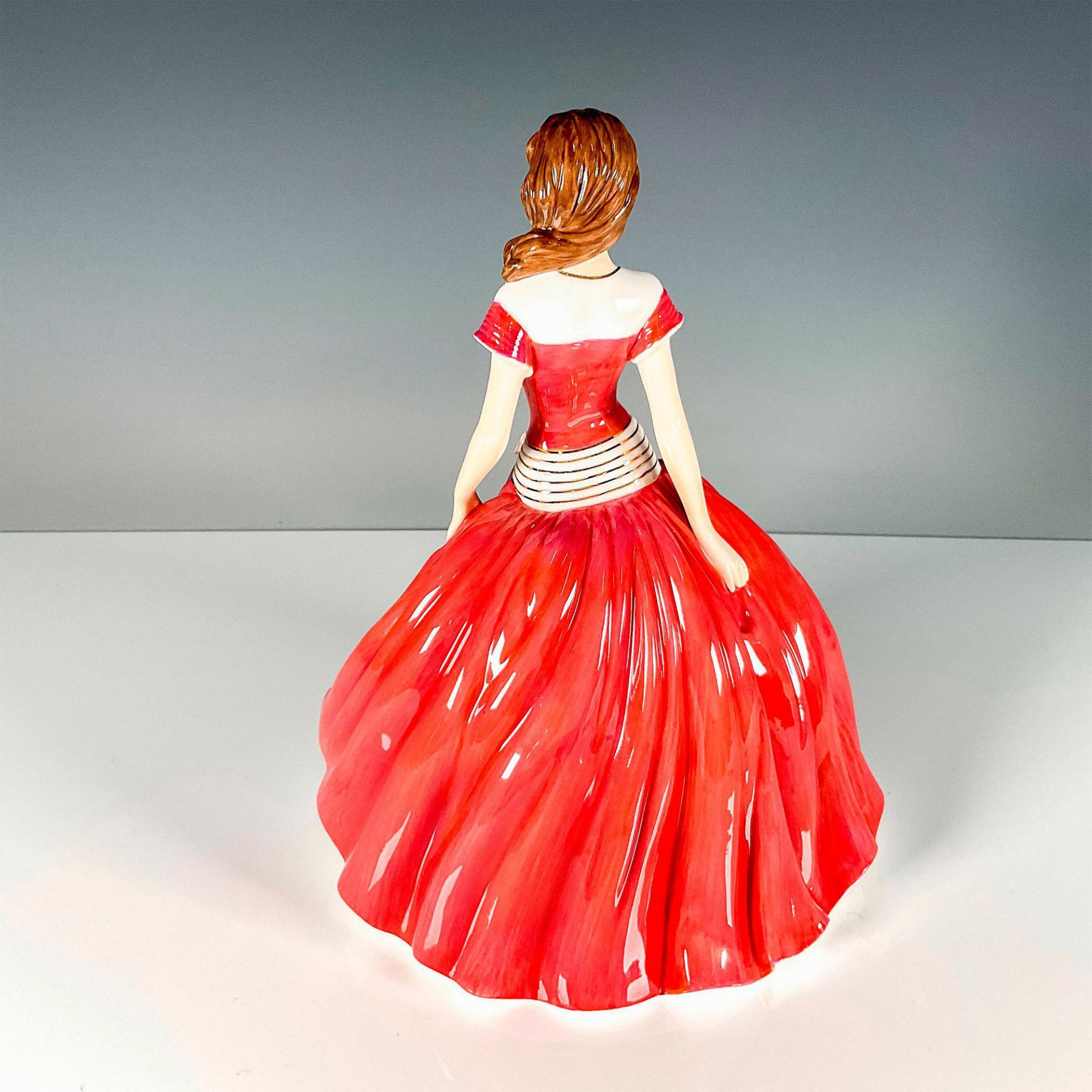 English Rose - HN5029 - Royal Doulton Figurine - Image 2 of 3