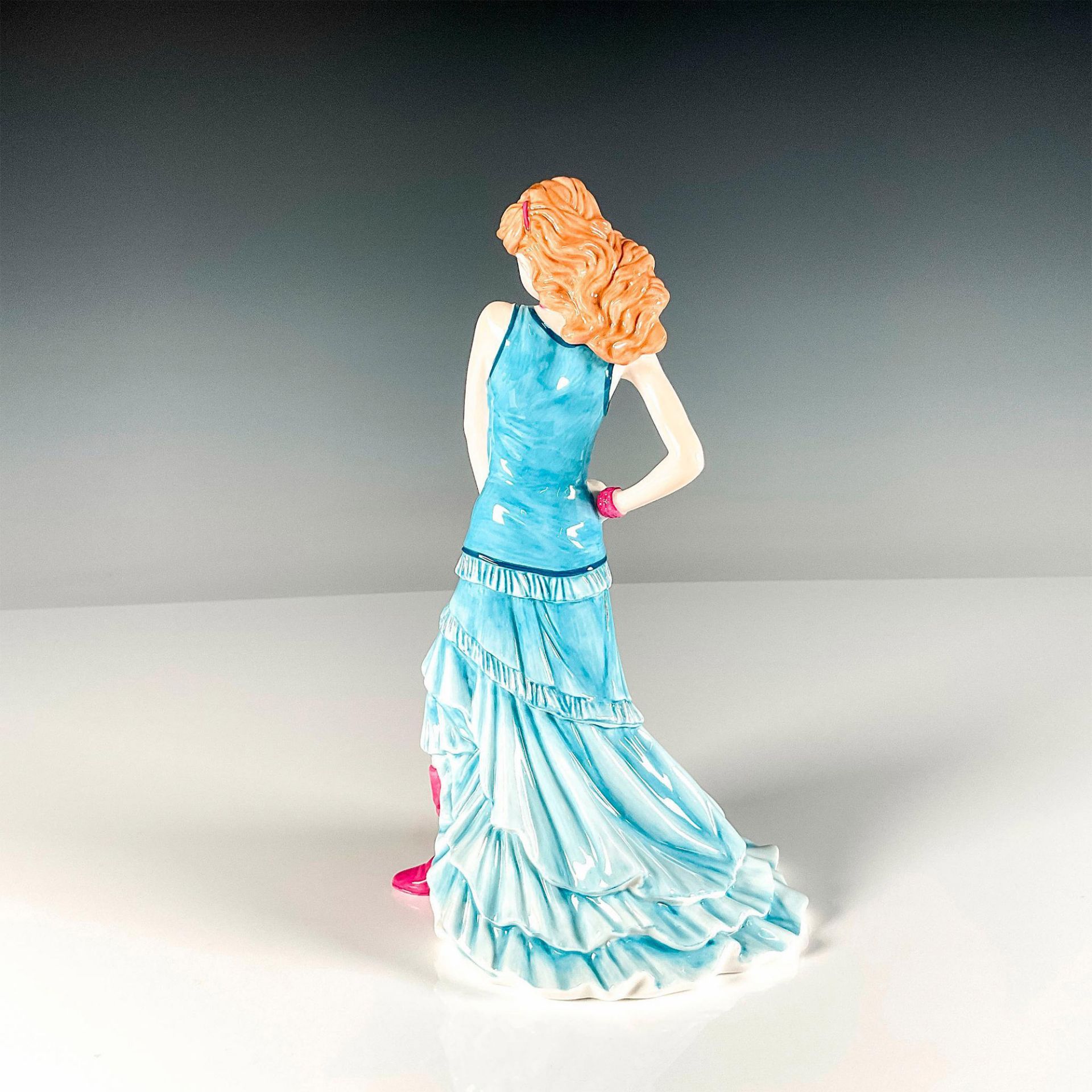 Paige - HN4767 - Royal Doulton Figurine - Bild 2 aus 3