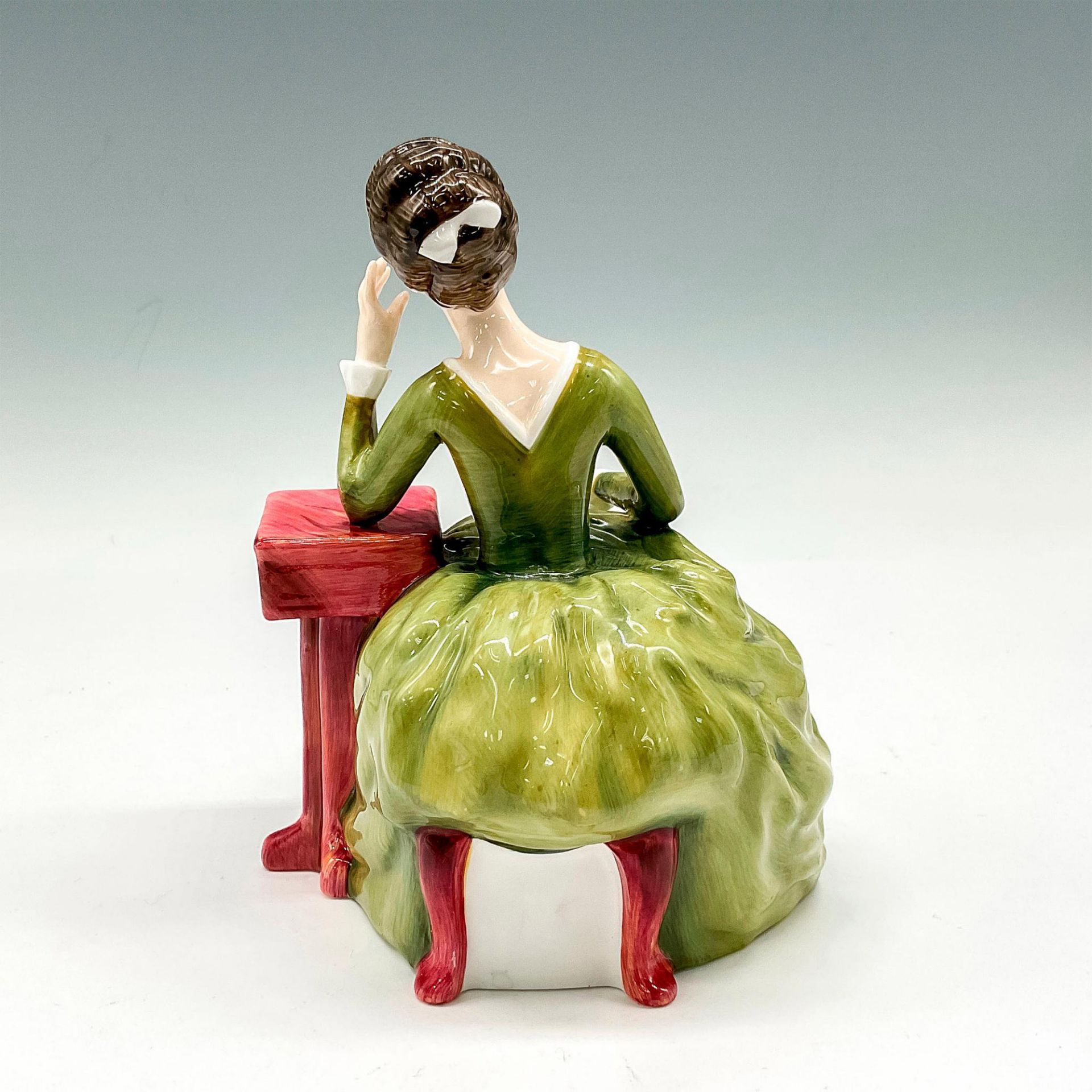 Caroline - HN2974 - Royal Doulton Figurine - Bild 2 aus 3
