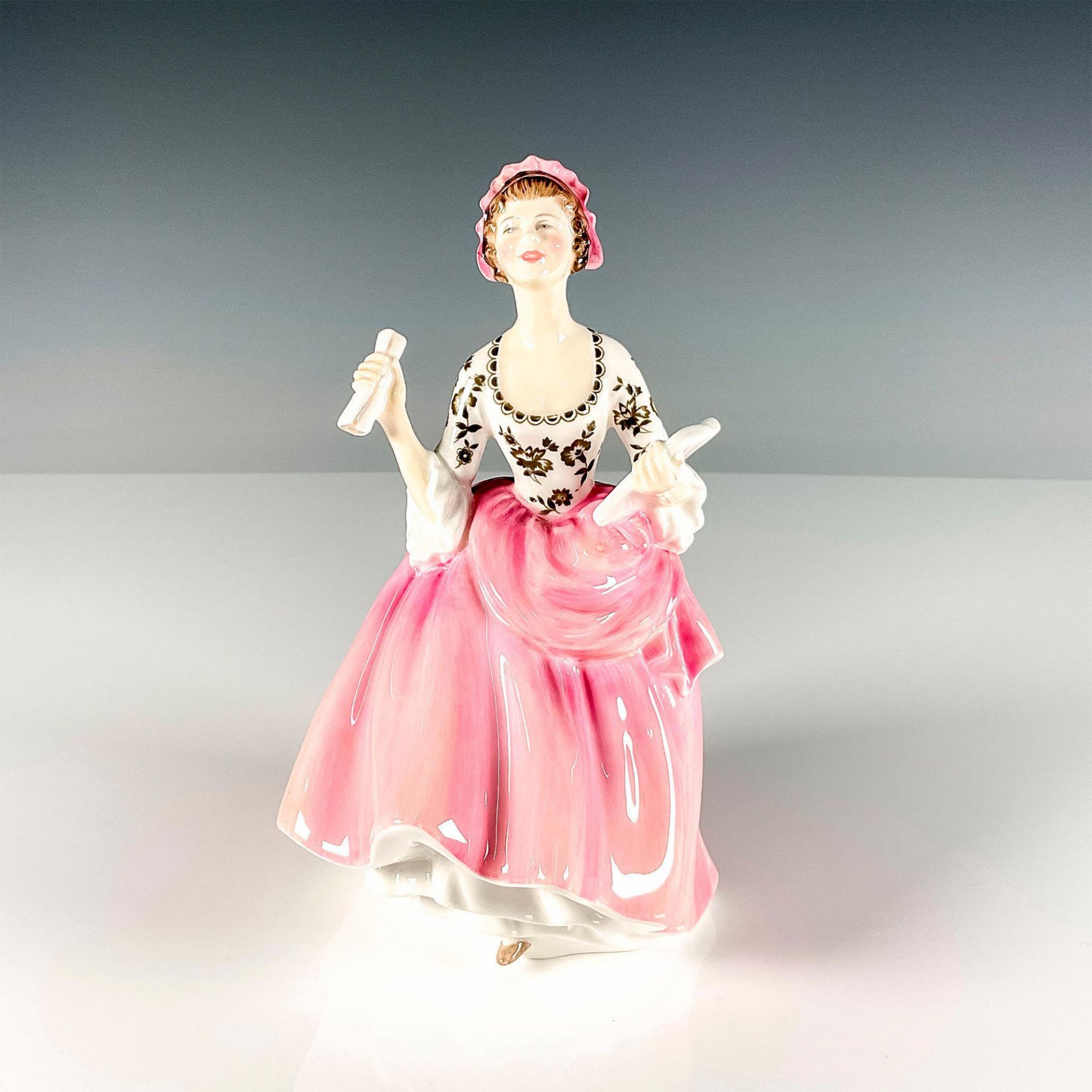 Ballad Seller - HN2266 - Royal Doulton Figurine