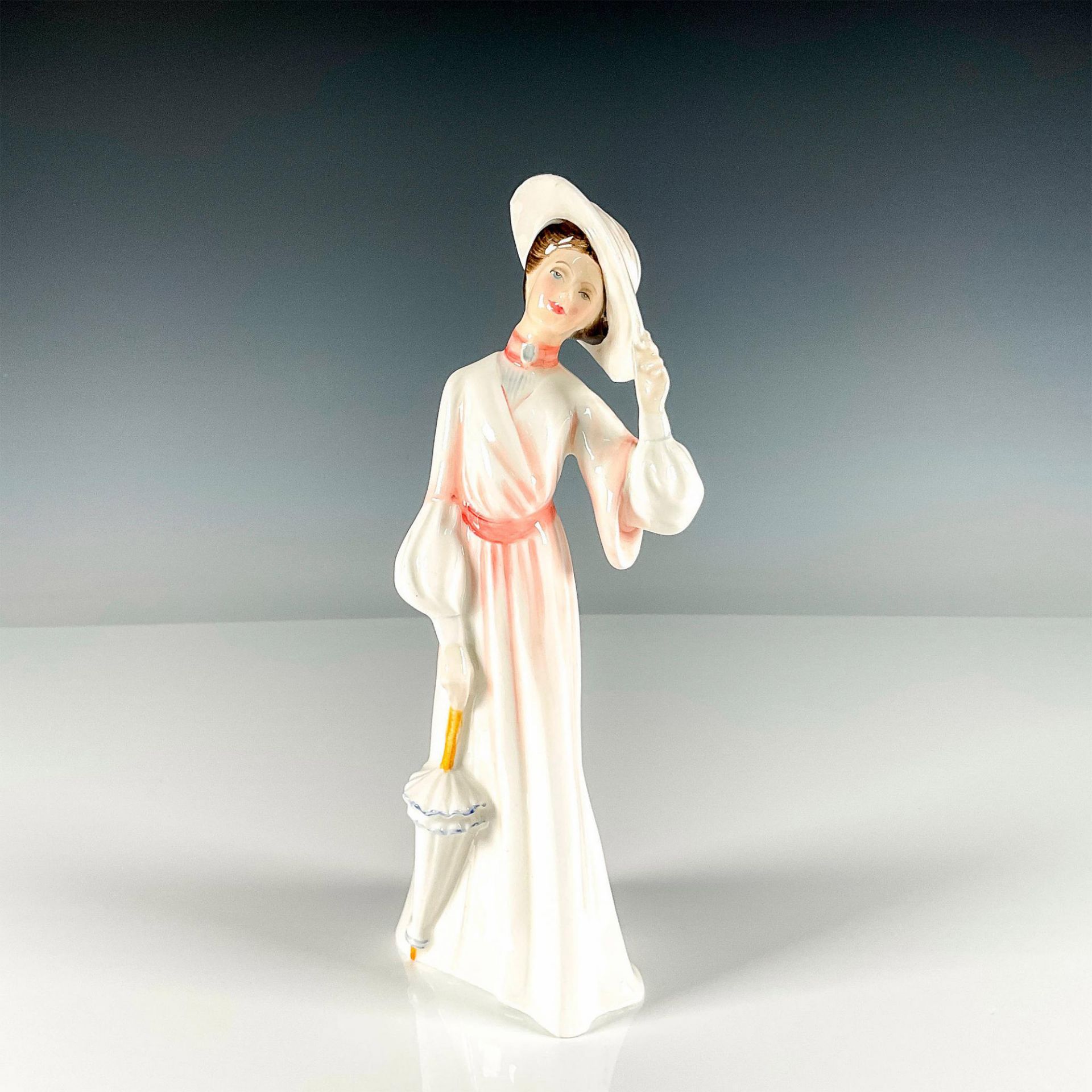 Catherine in Spring - HN3006 - Royal Doulton Figurine - Bild 3 aus 4