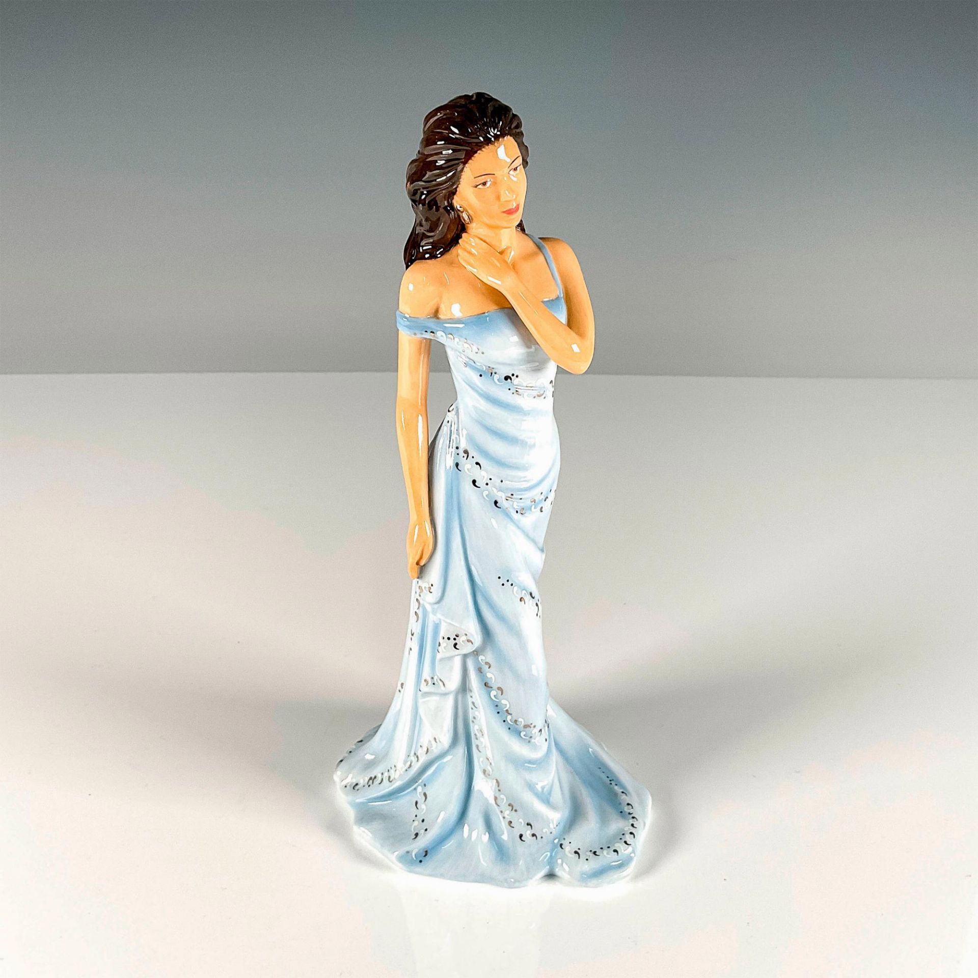 Maria (USA Exclusive) - HN5057 - Royal Doulton Figurine