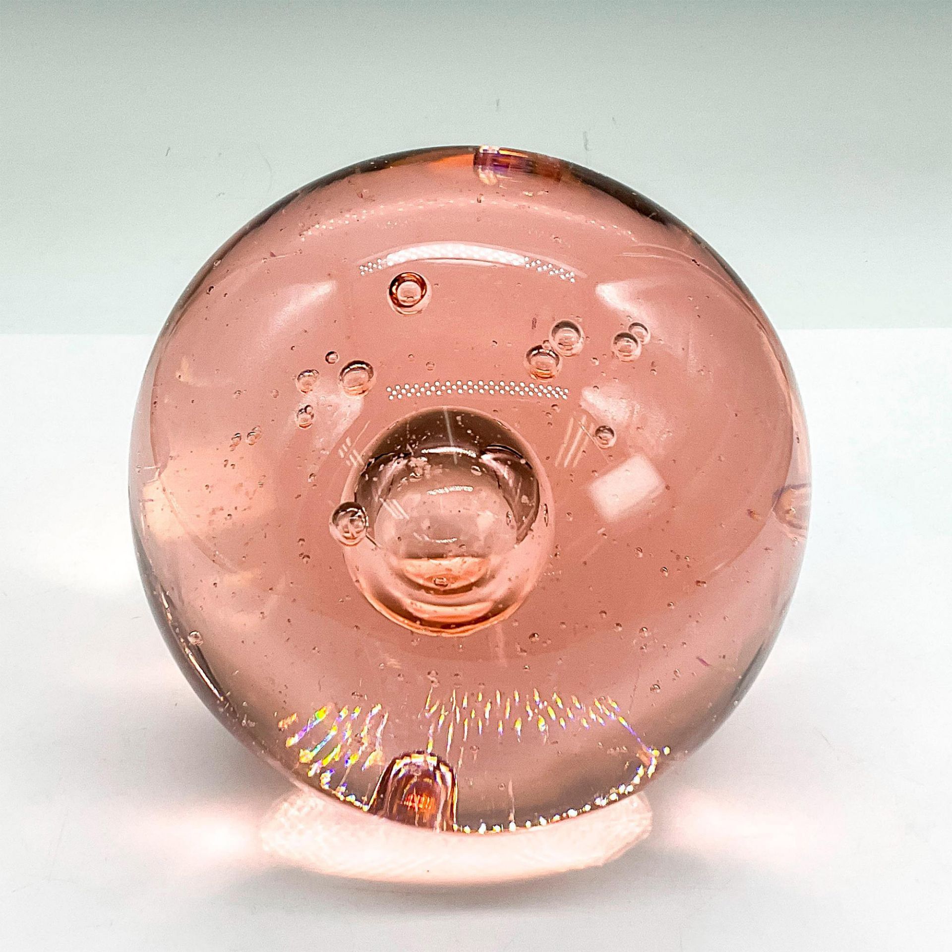 Pink Glass Sphere Orb Paperweight With Bubbles - Bild 2 aus 3