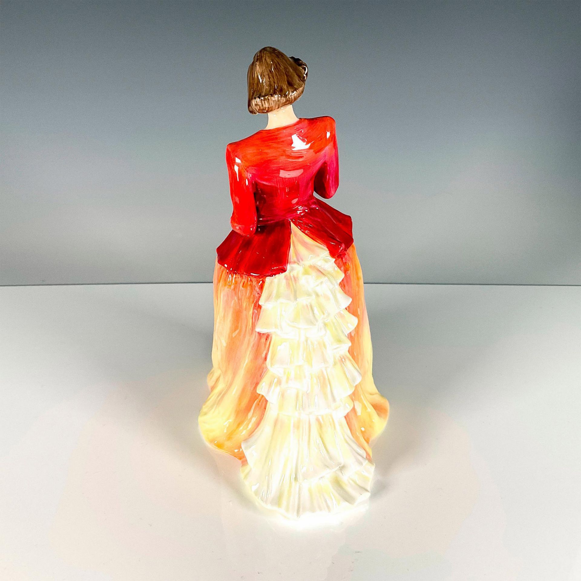 Lady in Red Coat w/Hat - Royal Doulton Prototype Figurine - Bild 2 aus 3