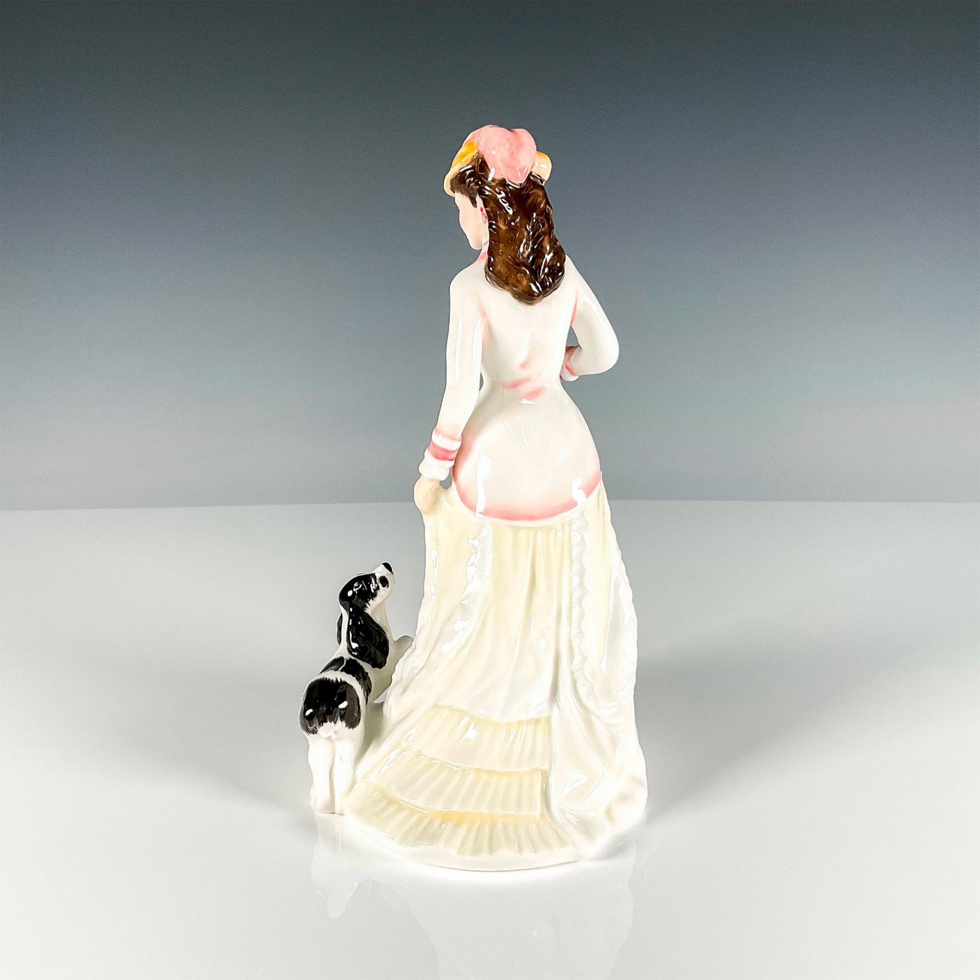 Sarah - HN3857 - Royal Doulton Figurine - Bild 2 aus 3