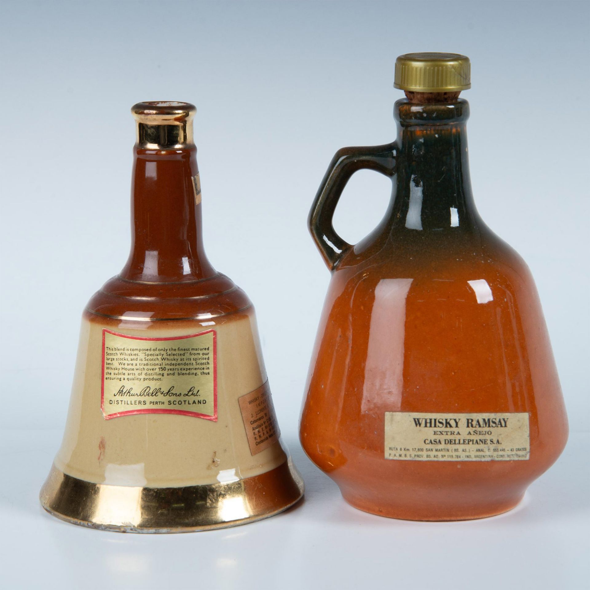 2pc Ceramic Whisky Bottles, Bell's & Whisky Ramsay - Image 3 of 7