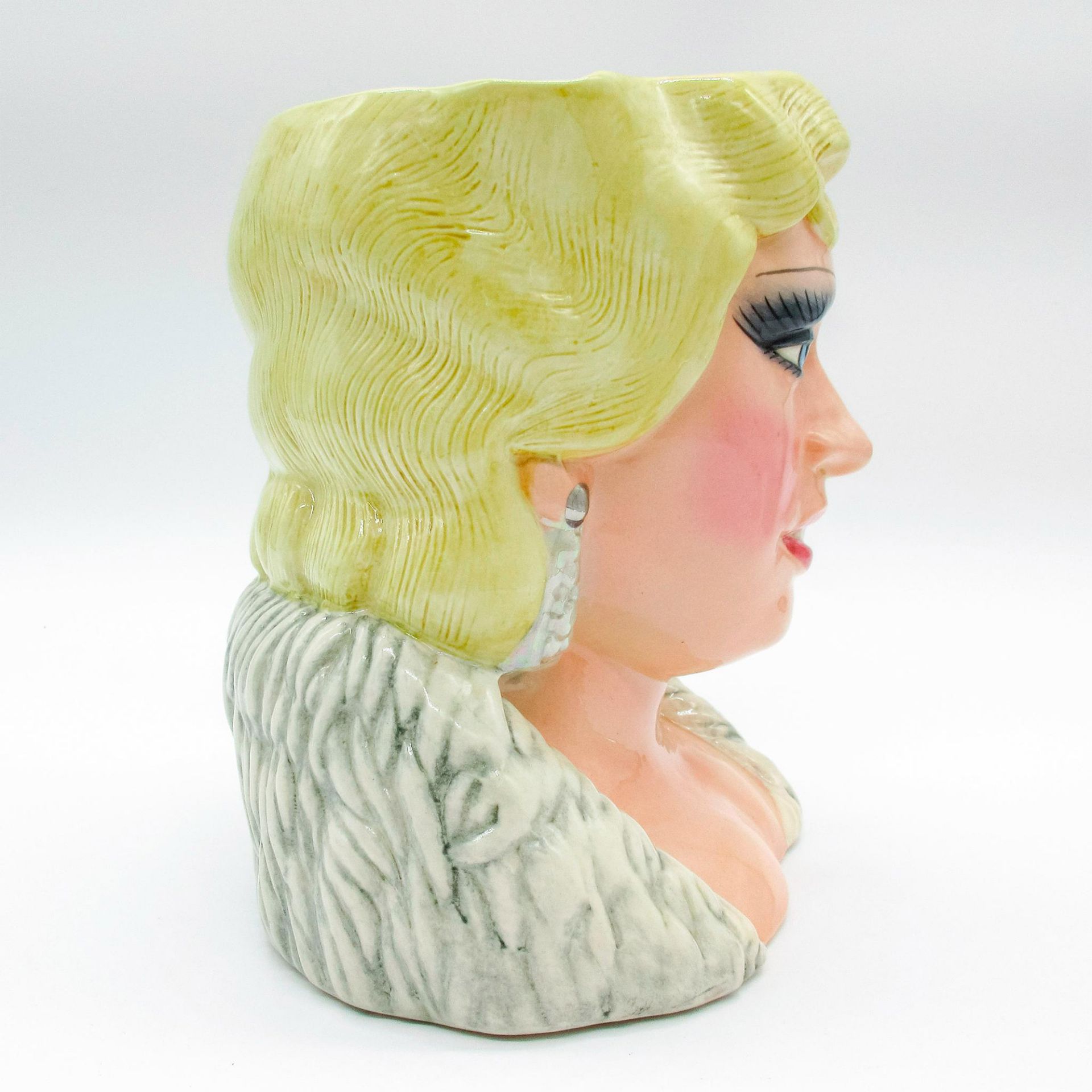 Mae West D6688 - Large - Royal Doulton Character Jug - Image 4 of 5