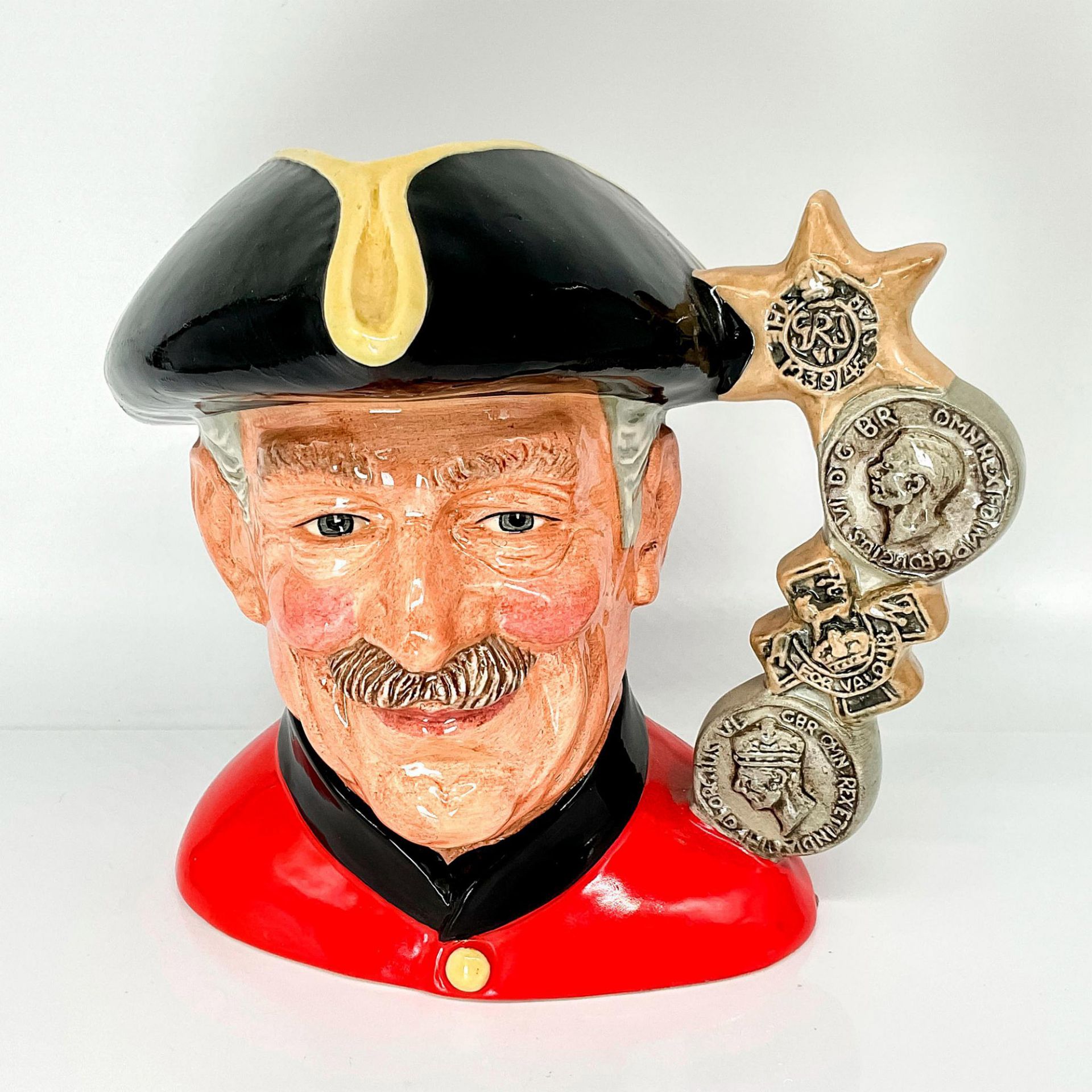 Prototype Factory Standard Chelsea Pensioner D6833 - Large - Royal Doulton Character Jug