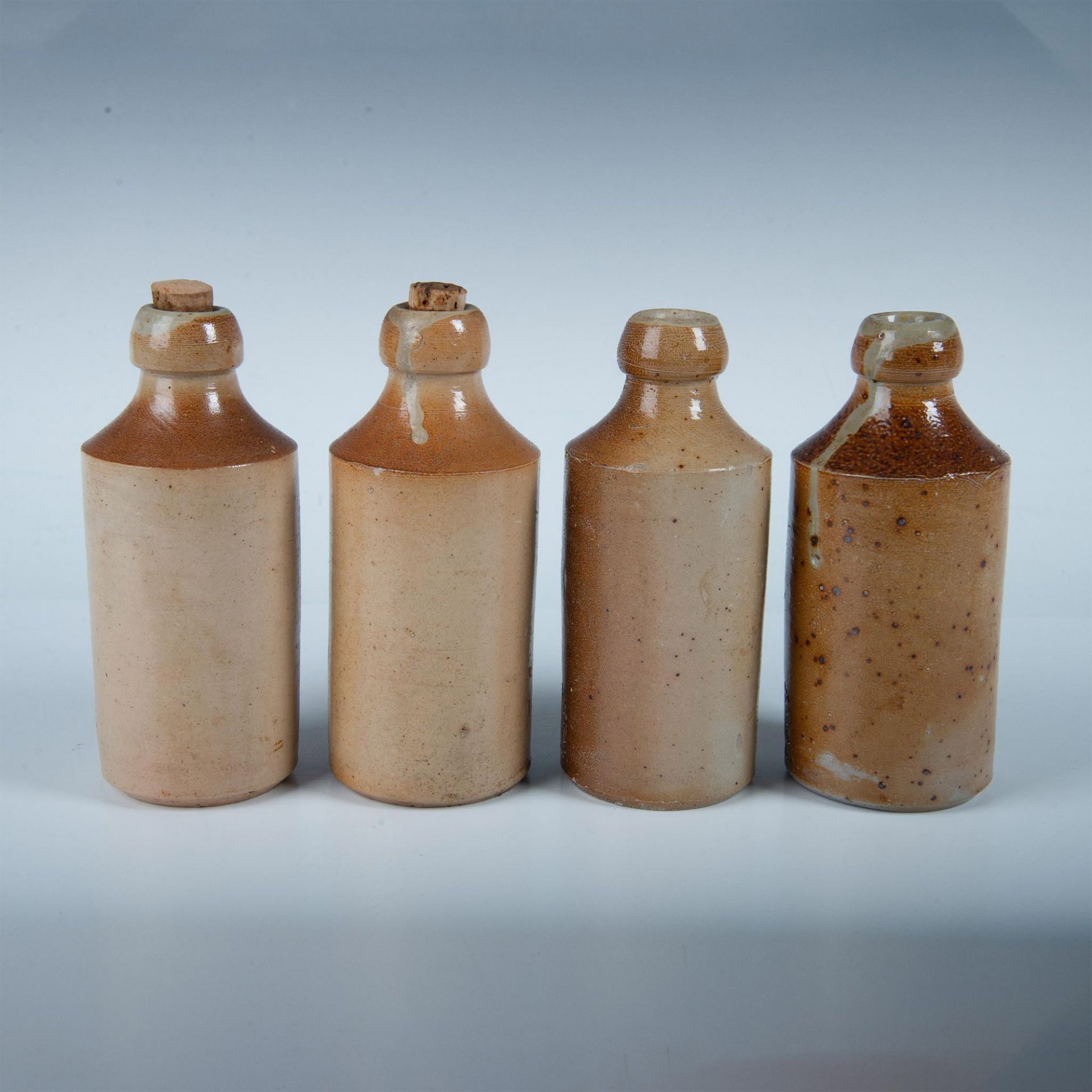 4pc Antique Ceramic Stoneware Ale/Ginger Bottles - Bild 3 aus 4