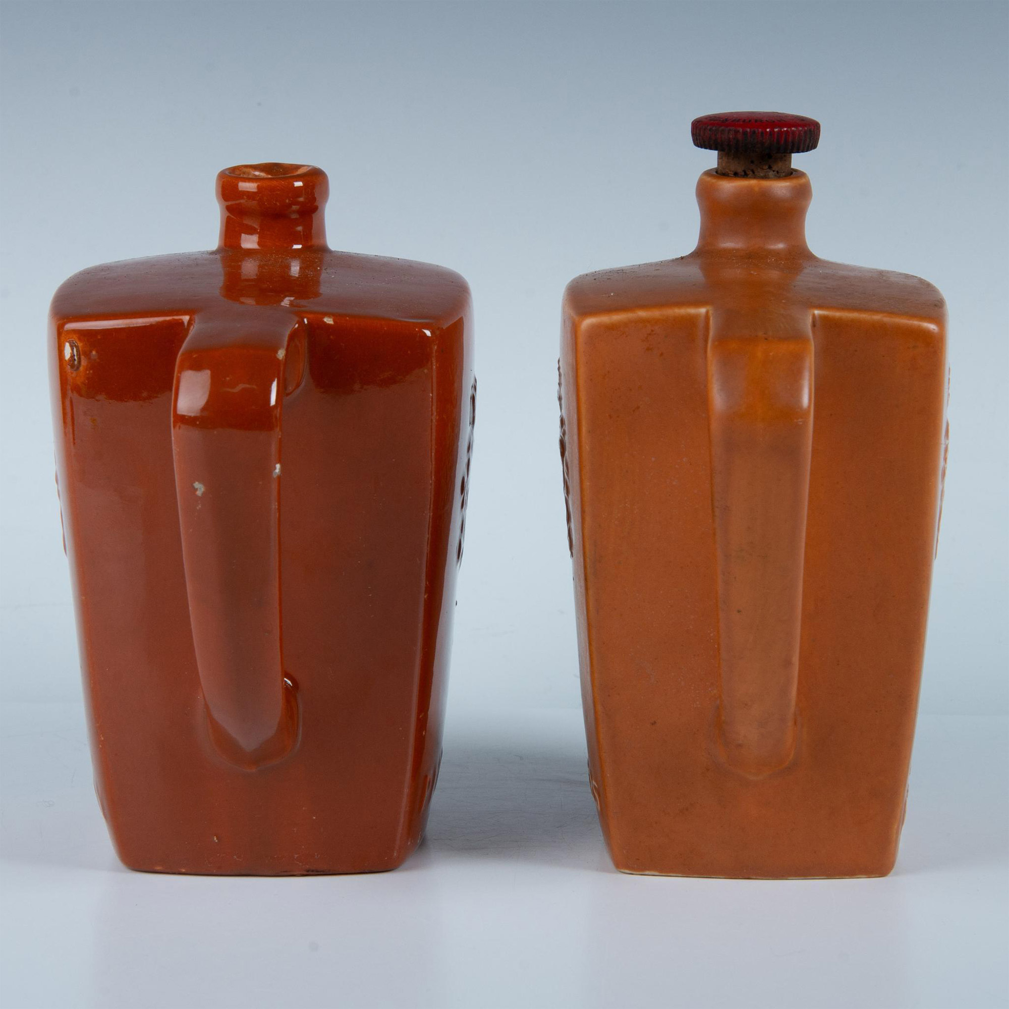 2pc Vintage Ceramic Peter's Old Valley Whisky Bottles - Image 3 of 6