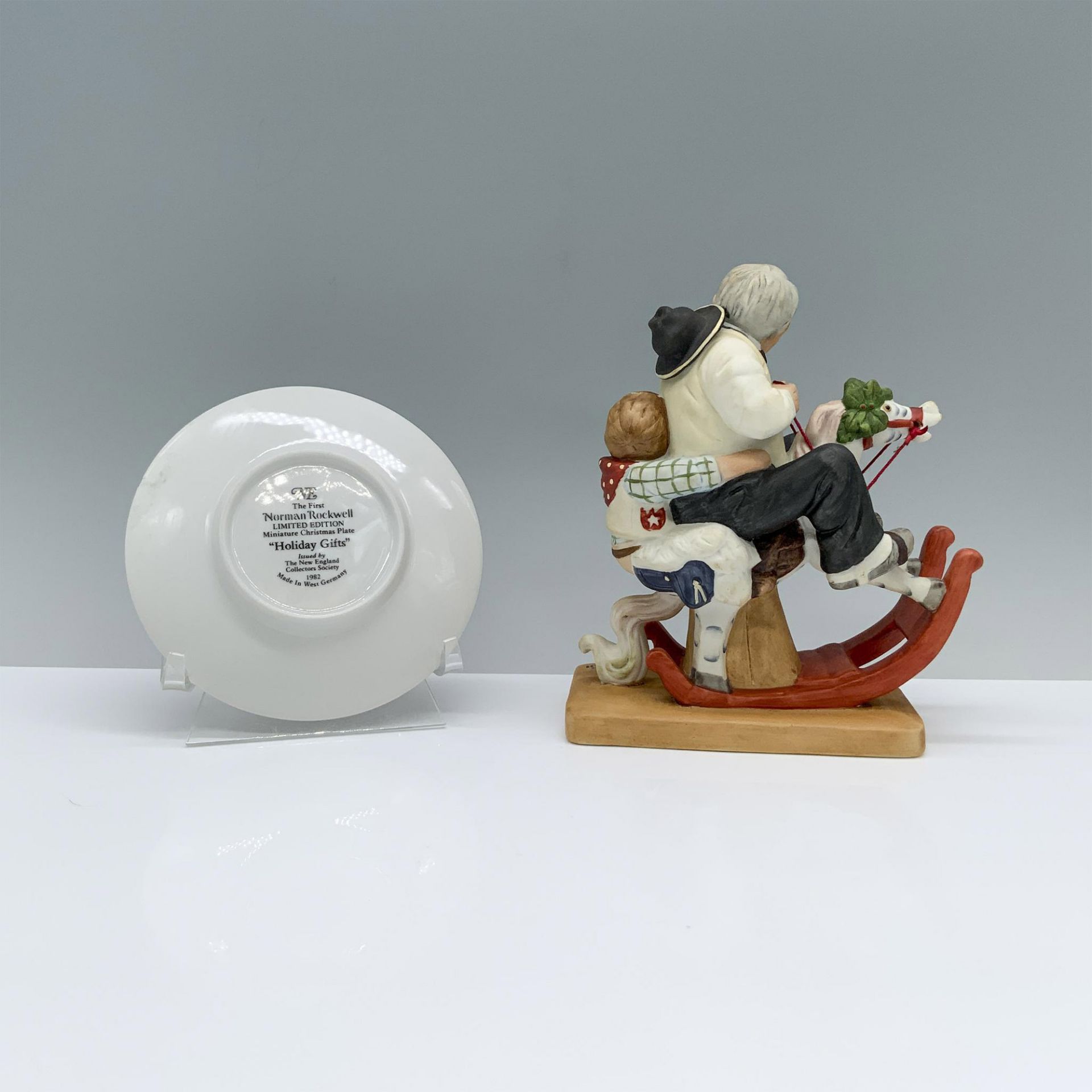 2pc Norman Rockwell Figurine and Plate, Gramps and Gifts - Image 2 of 3