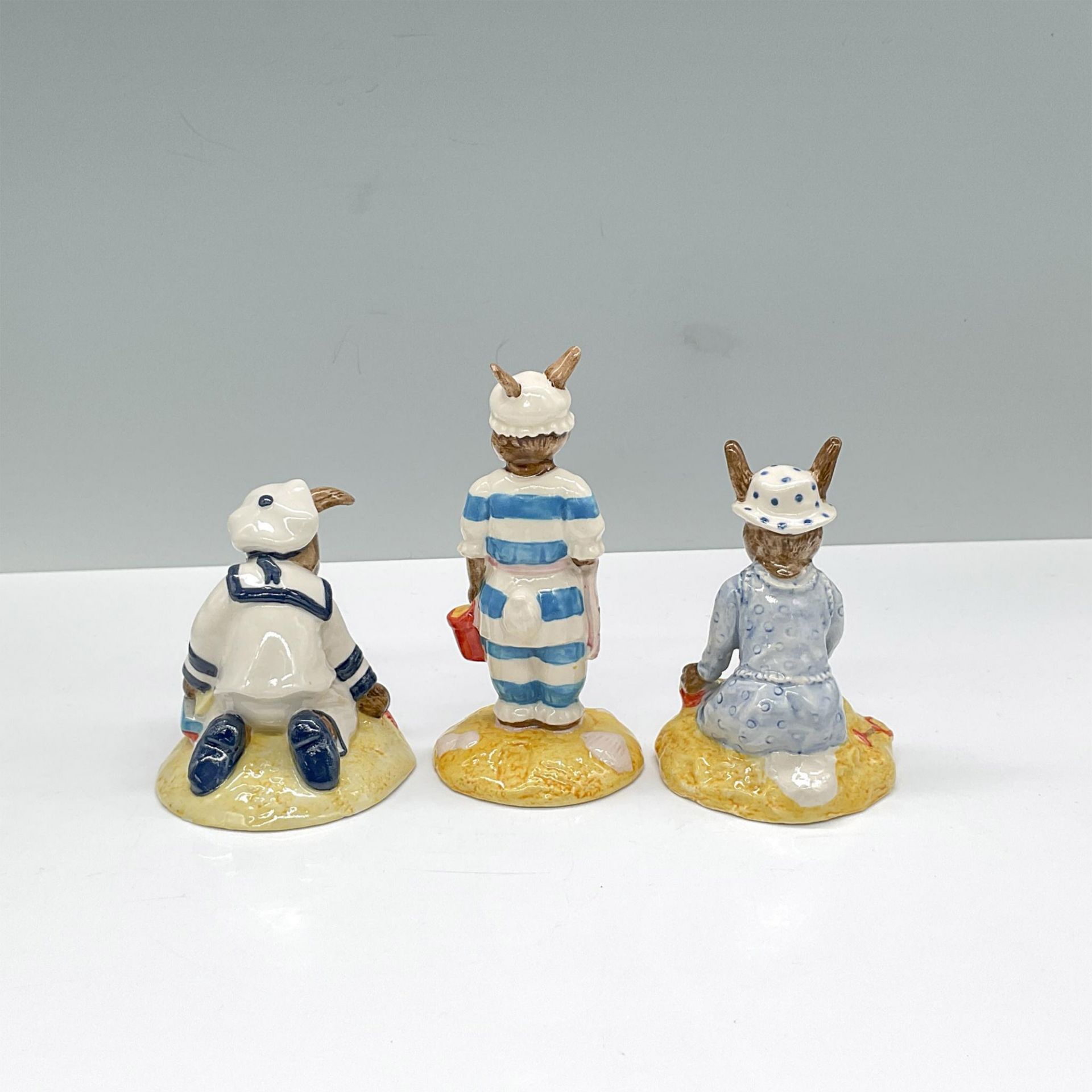 3pc Royal Doulton Bunnykins Figurines, Beach DB166/177/189 - Bild 2 aus 3