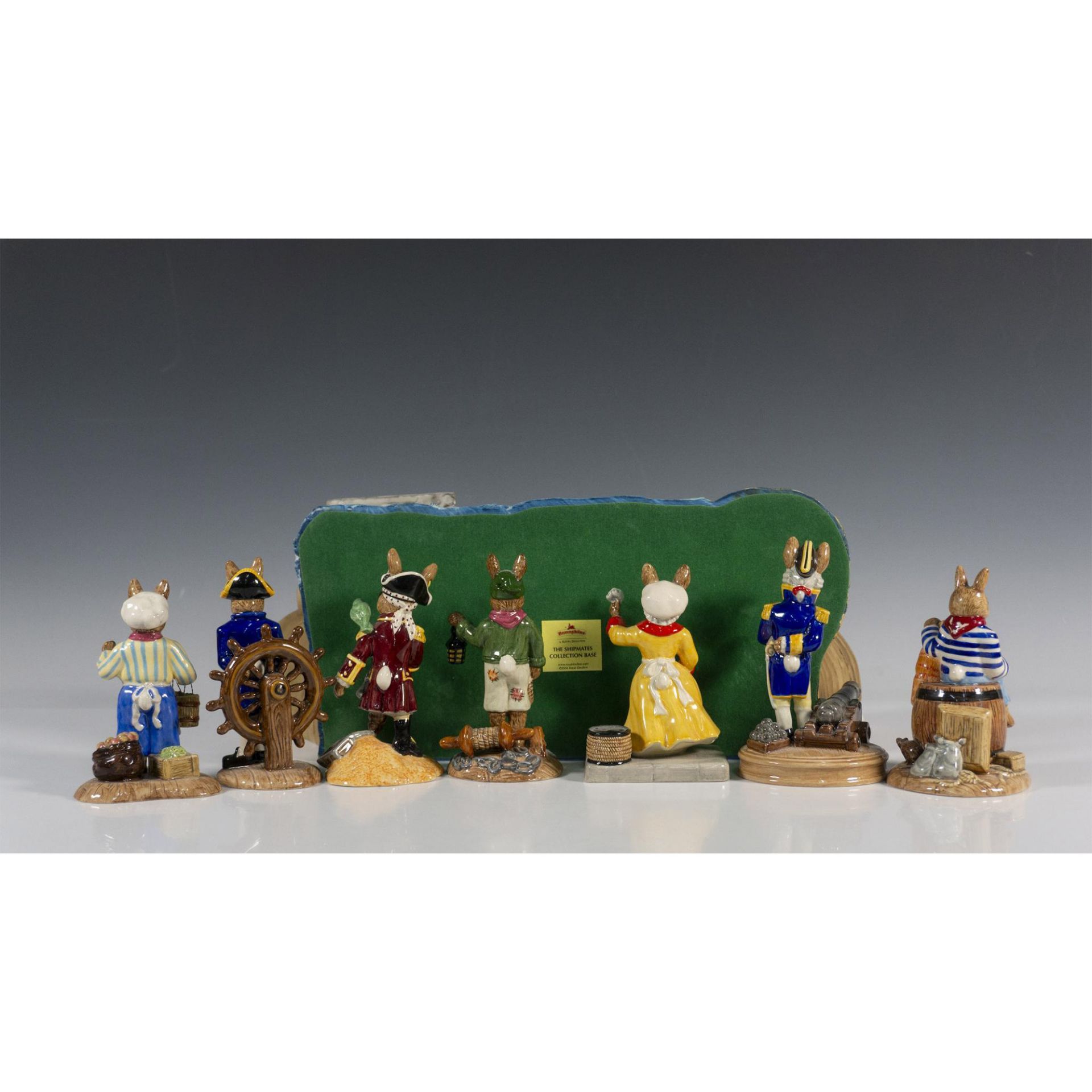 8pc Royal Doulton Bunnykins Shipmates Collection & Base - Bild 4 aus 5