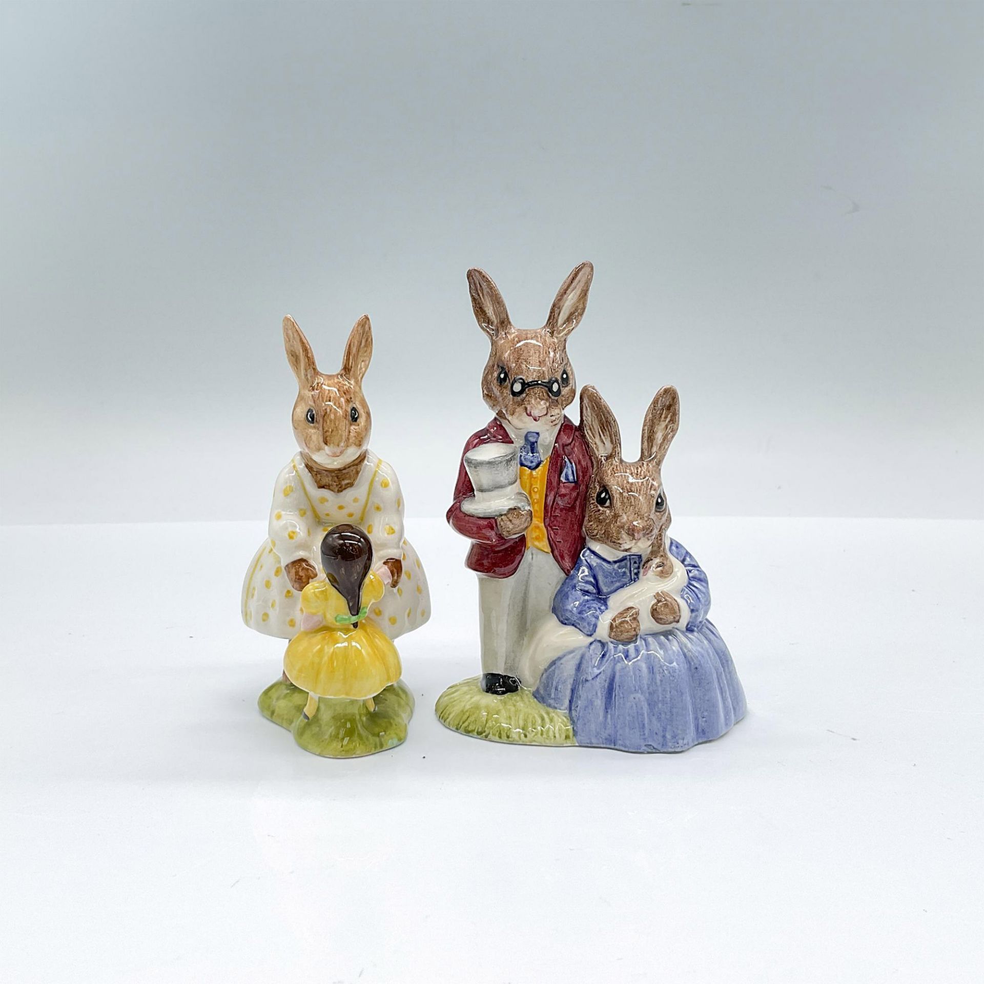 2pc Royal Doulton Bunnykins Figurines, Family Photo & Playtime DB68/80
