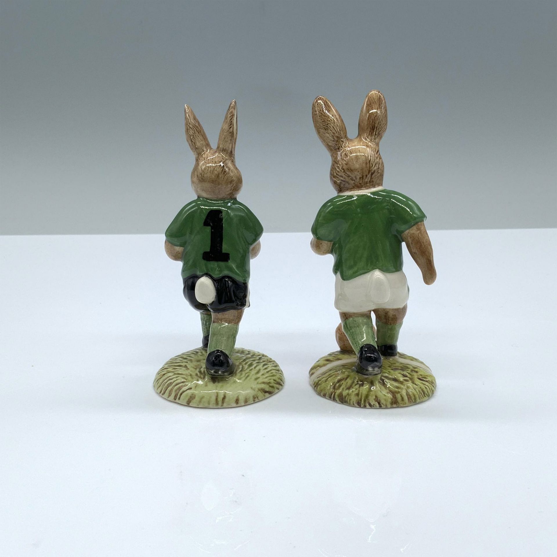 2pc Royal Doulton Bunnykins Figurines, Footballers DB117/116 - Image 2 of 3
