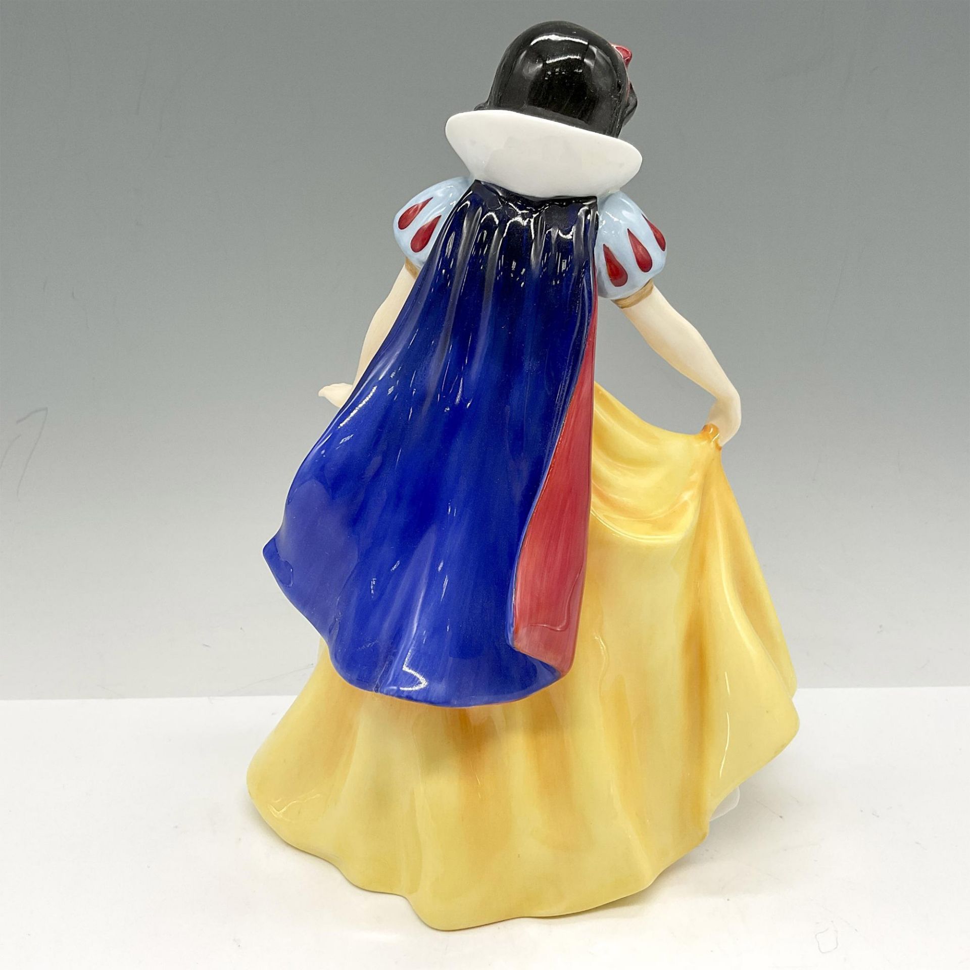 Snow White - HN3678 - Royal Doulton Figurine - Bild 2 aus 3