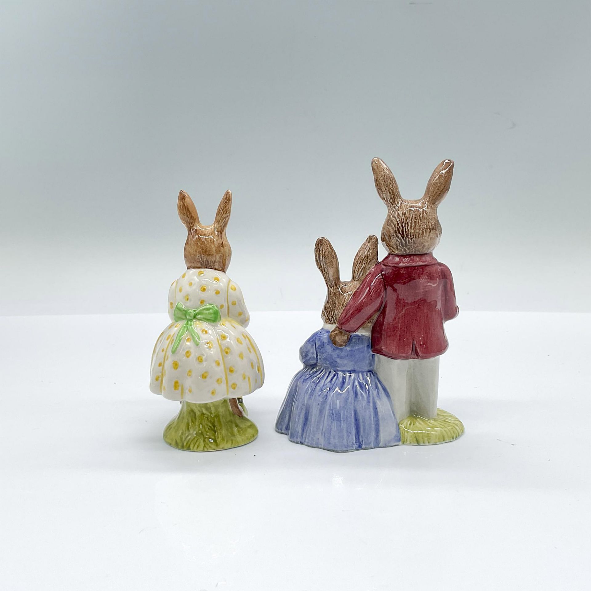 2pc Royal Doulton Bunnykins Figurines, Family Photo & Playtime DB68/80 - Image 2 of 3