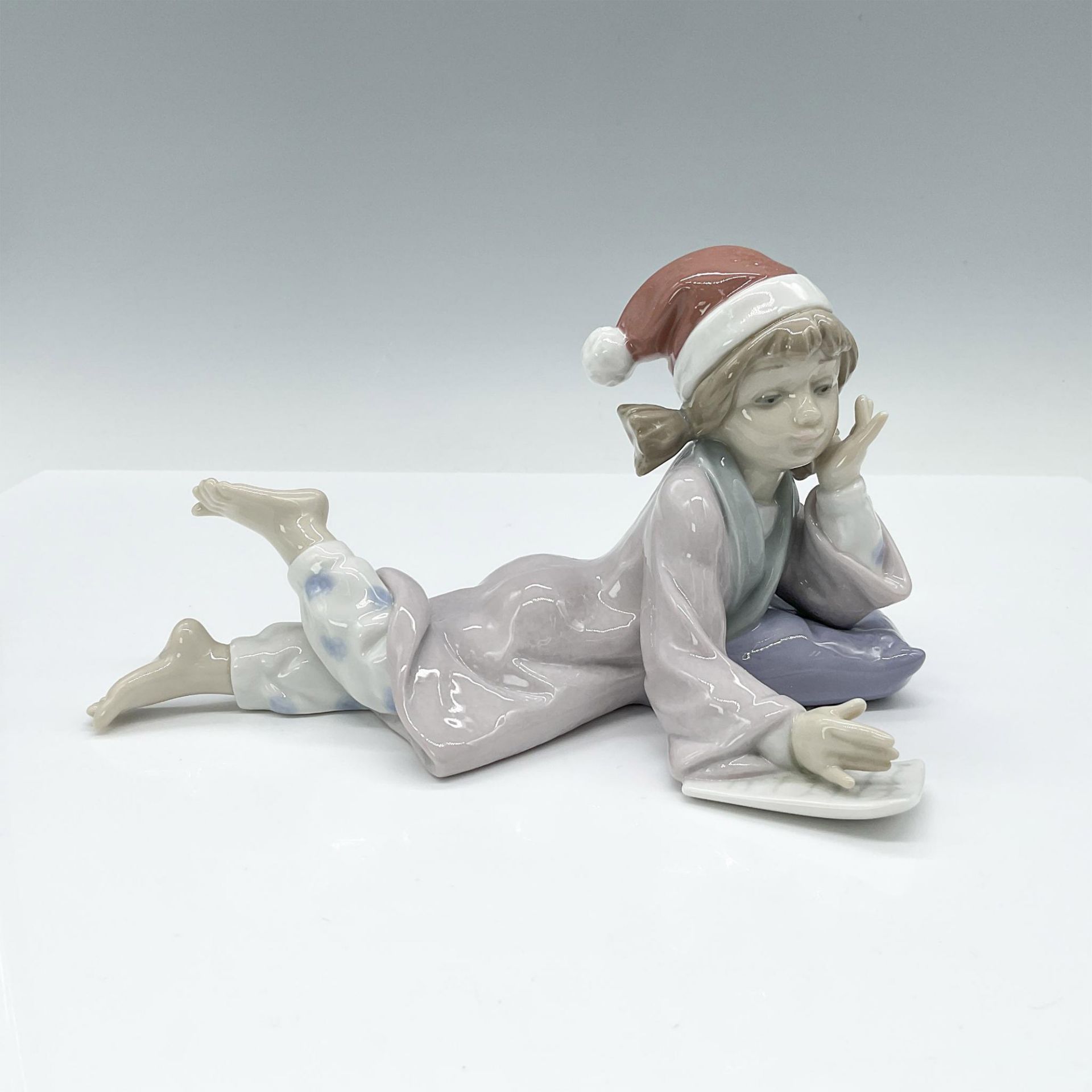 Christmas Wishes 1006194 - Lladro Porcelain Figurine