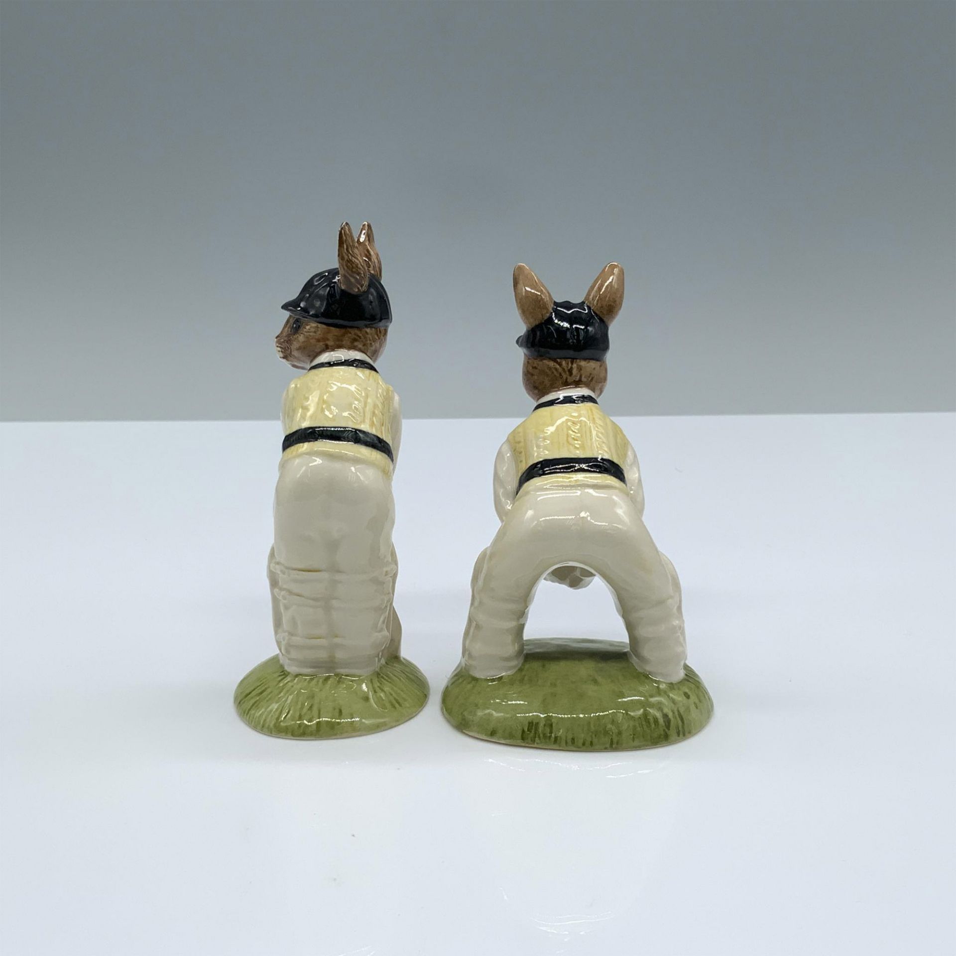 2pc Royal Doulton Bunnykins Figurines, Cricket DB144/150 - Image 2 of 3