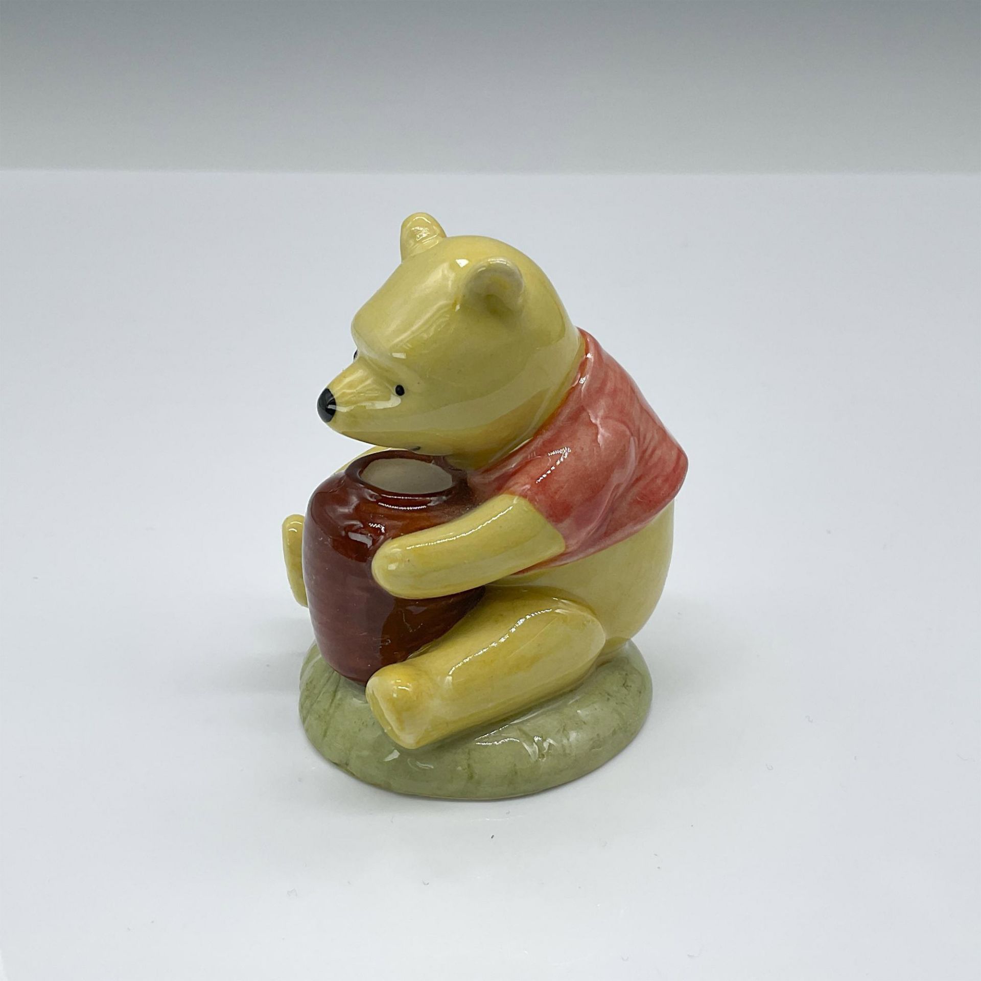 Winnie the Pooh - WP1 - Royal Doulton Walt Disney Figurine - Bild 2 aus 3