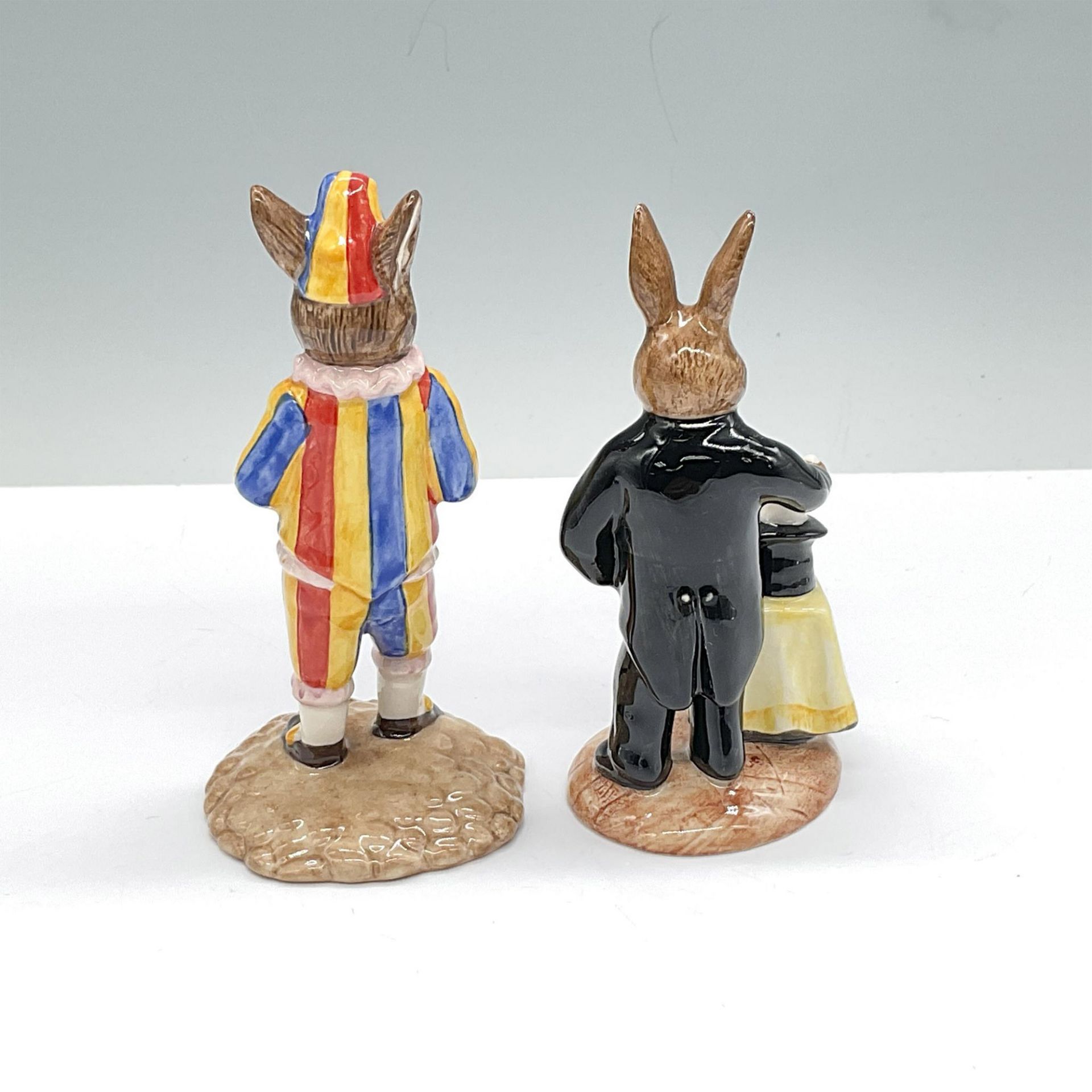 2pc Royal Doulton Bunnykins Figurines, Magician & Mr. Punch - Bild 2 aus 3