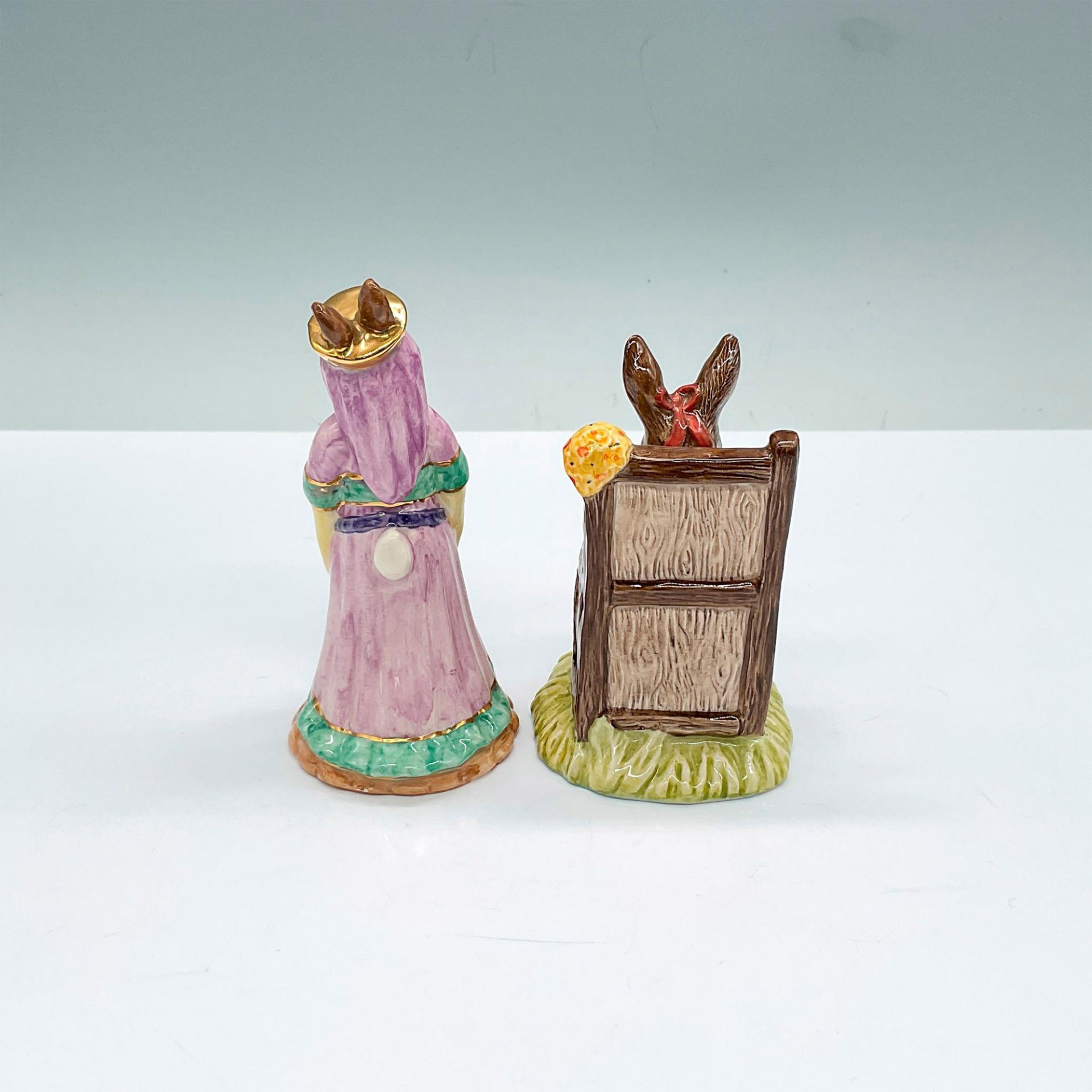 2pc Royal Doulton Bunnykins Figurines, Marion & Susan - Bild 2 aus 3