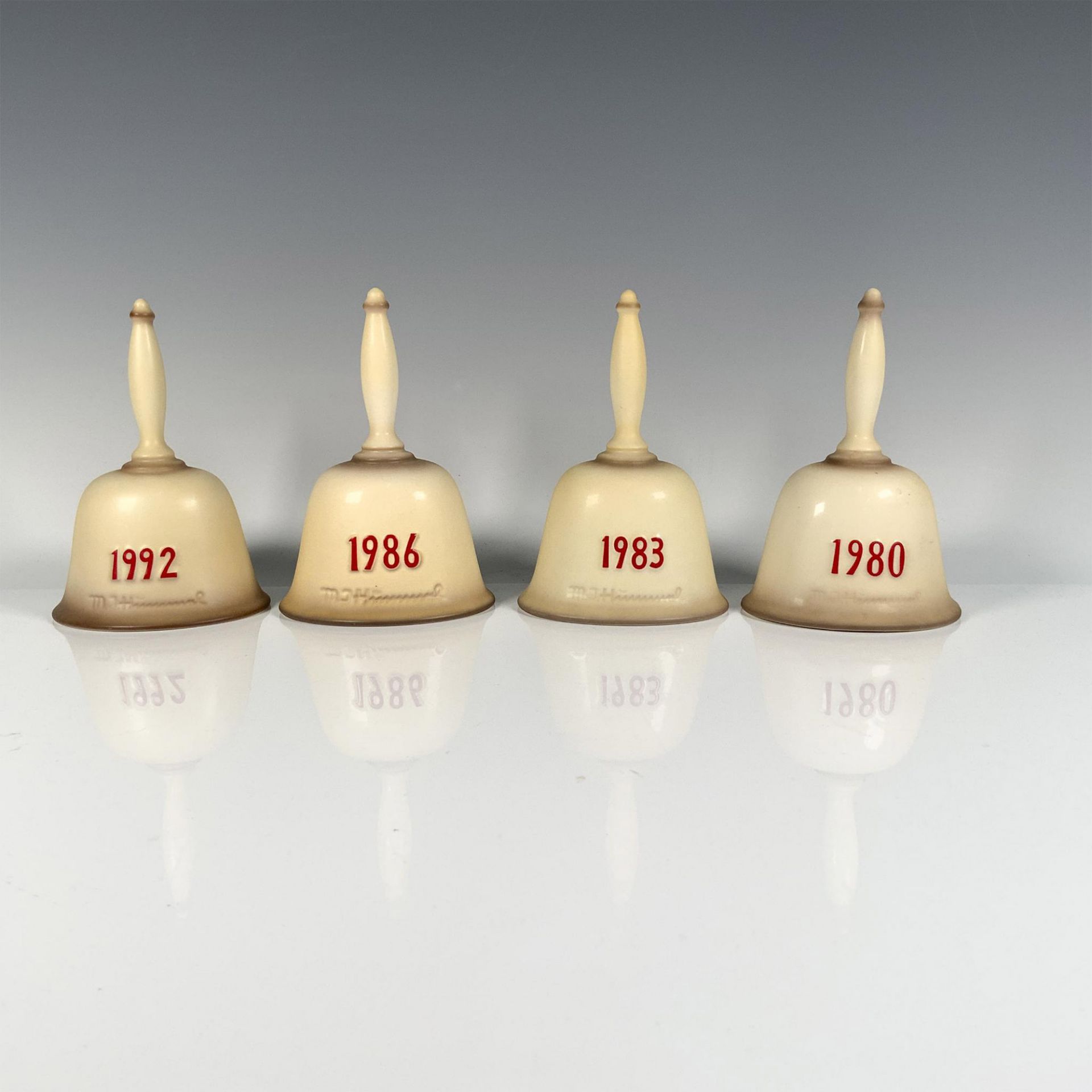 4pc Goebel Hummel Annual Bells, HUM 702, 705, 708, 714 - Bild 2 aus 3