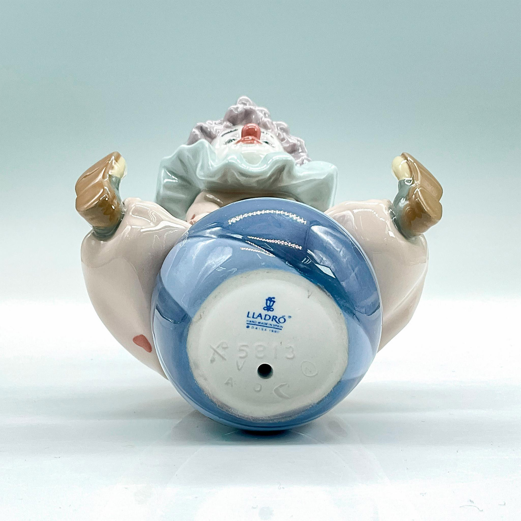 Having A Ball 1005813 - Lladro Porcelain Figurine - Image 3 of 3