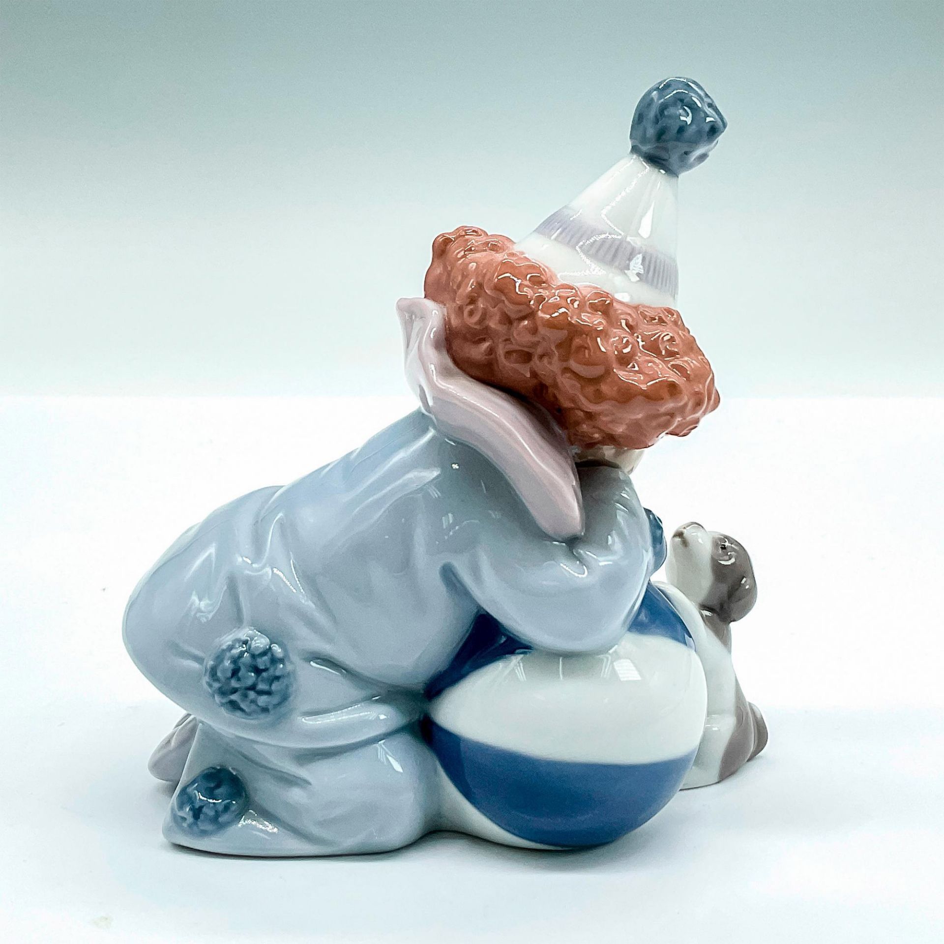Pierrot with Puppy and Ball 1005278 - Lladro Porcelain Figurine - Bild 2 aus 3