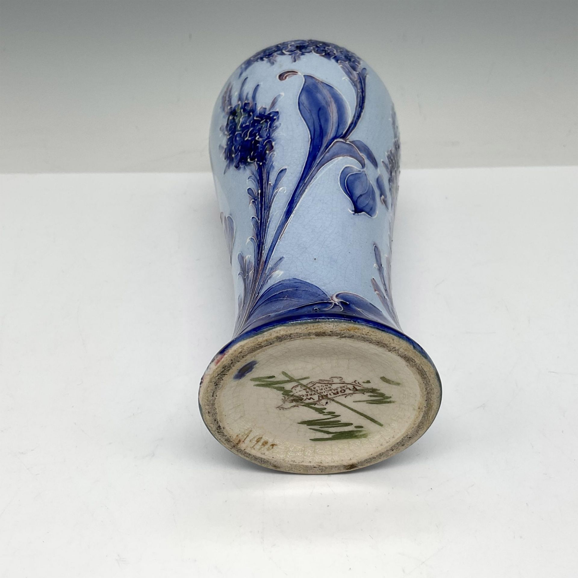 Moorcroft Porcelain Florian Ware Vase, Lilac - Bild 3 aus 3