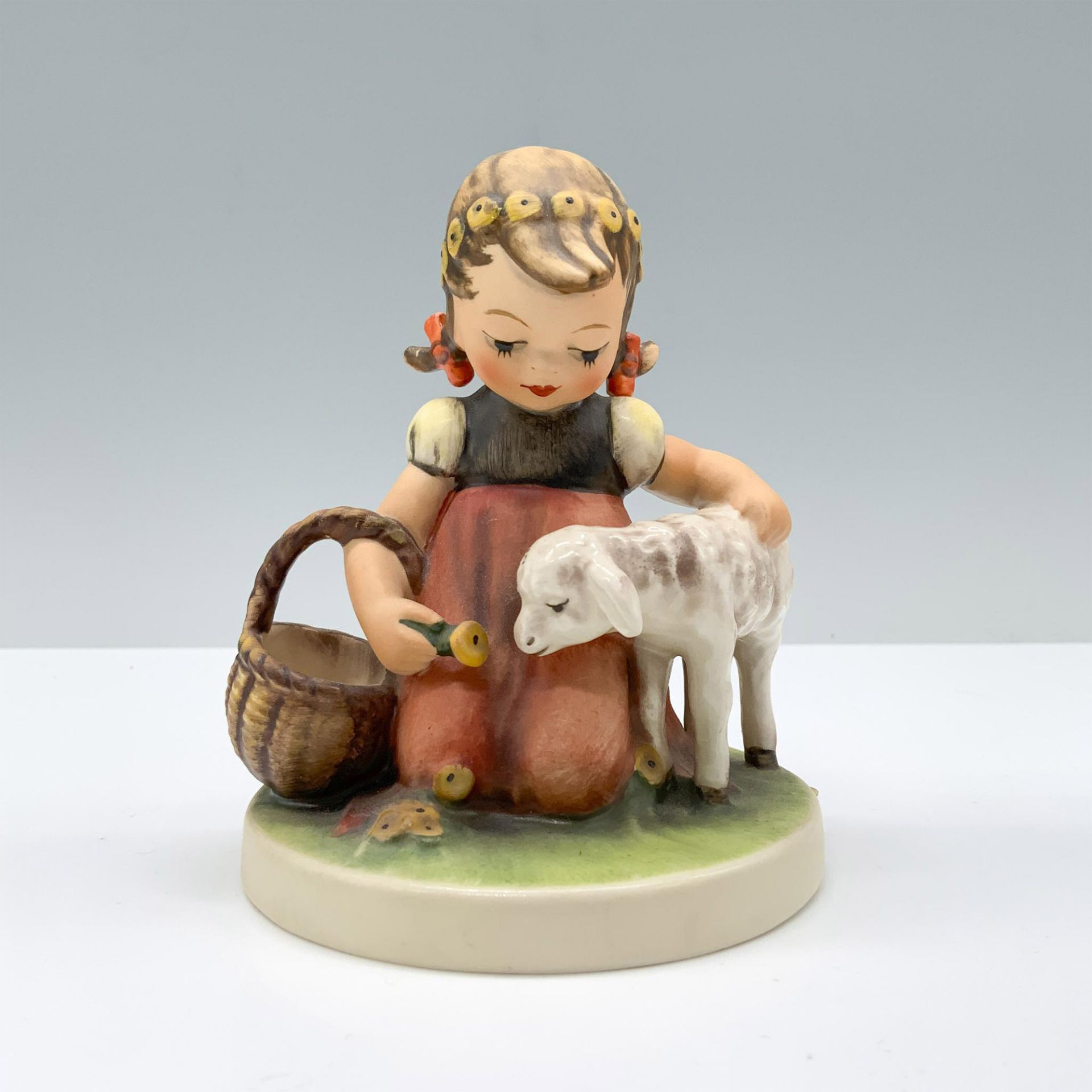 Goebel Hummel Figurines, Favorite Pet