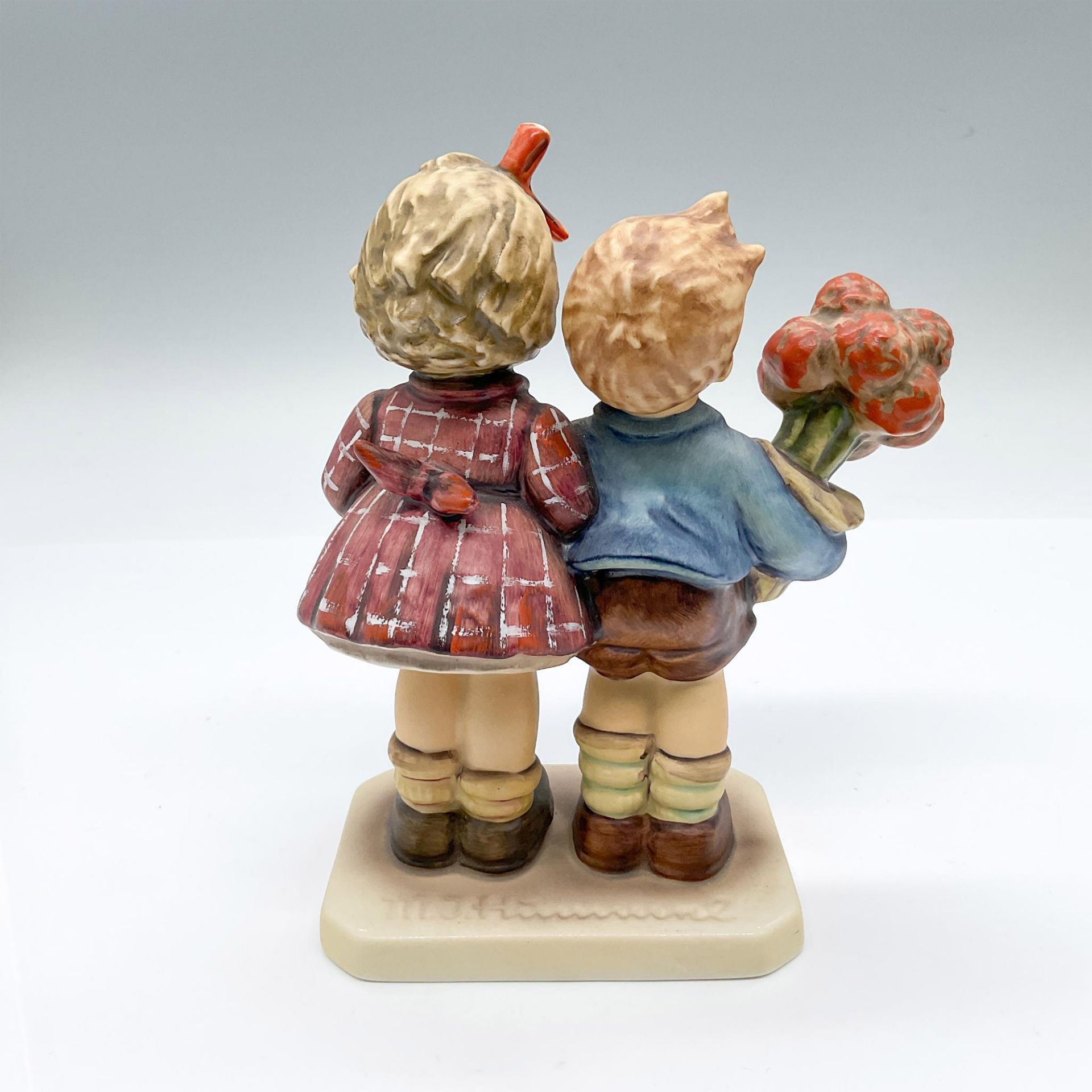 Goebel Hummel Porcelain Figurine, The Love Lives On - Bild 2 aus 3