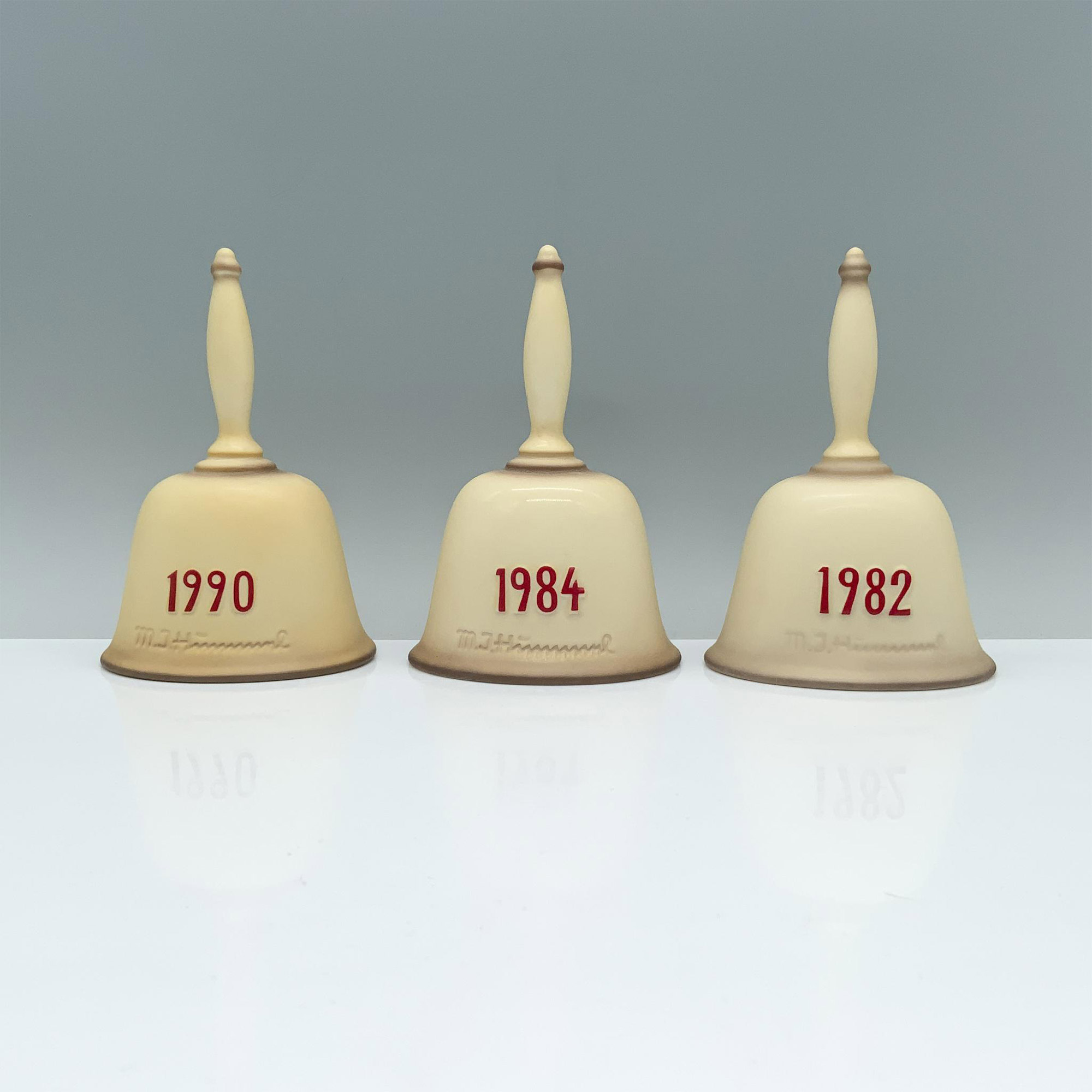 3pc Goebel Hummel Annual Bells, HUM 704, 706, 712 - Image 2 of 3