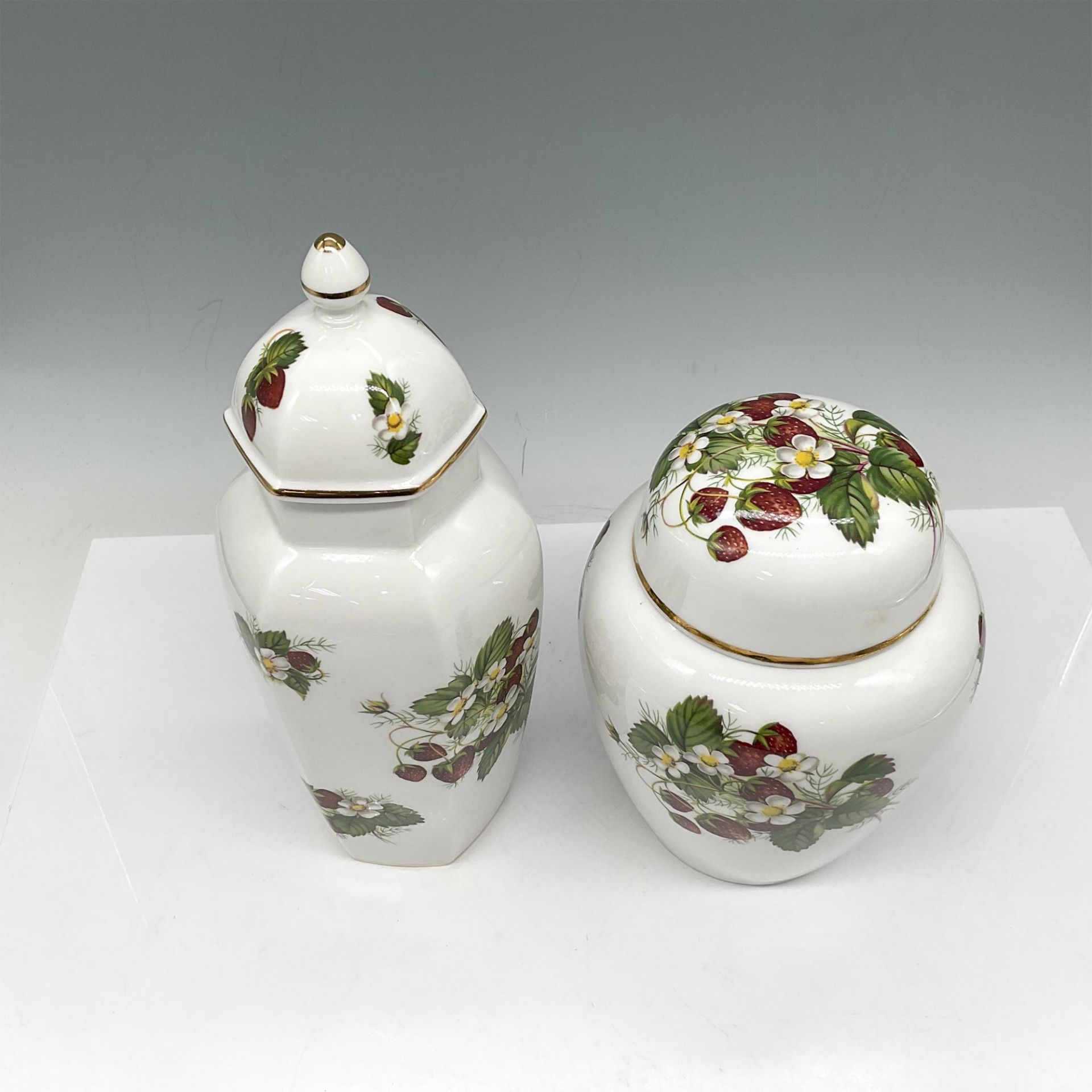 2pc Hammersley Bone China Covered Jars, Strawberry Ripe - Bild 2 aus 3