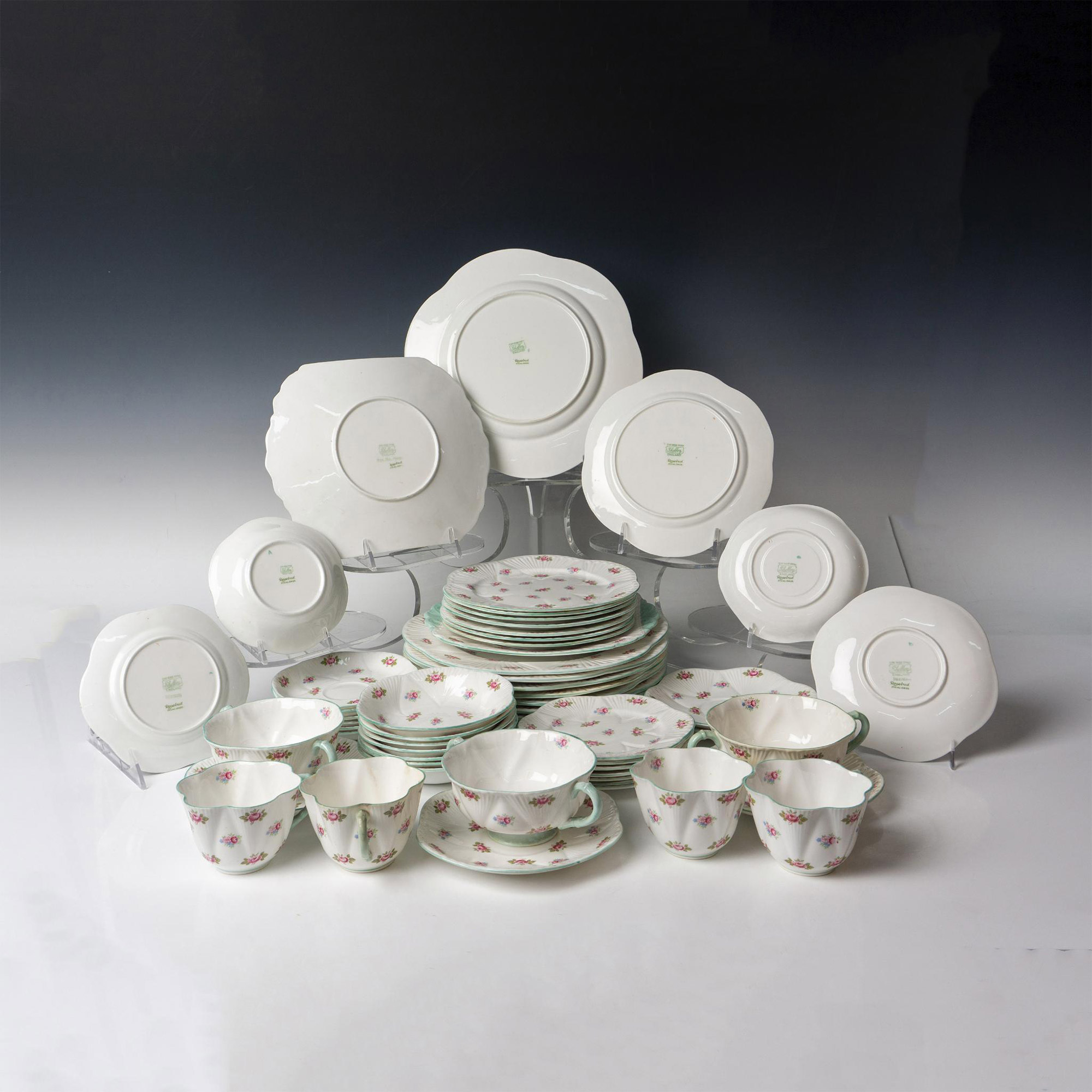 54pc Shelley Bone China Serv. for 8 Dinnerware, Rosebud - Bild 4 aus 5