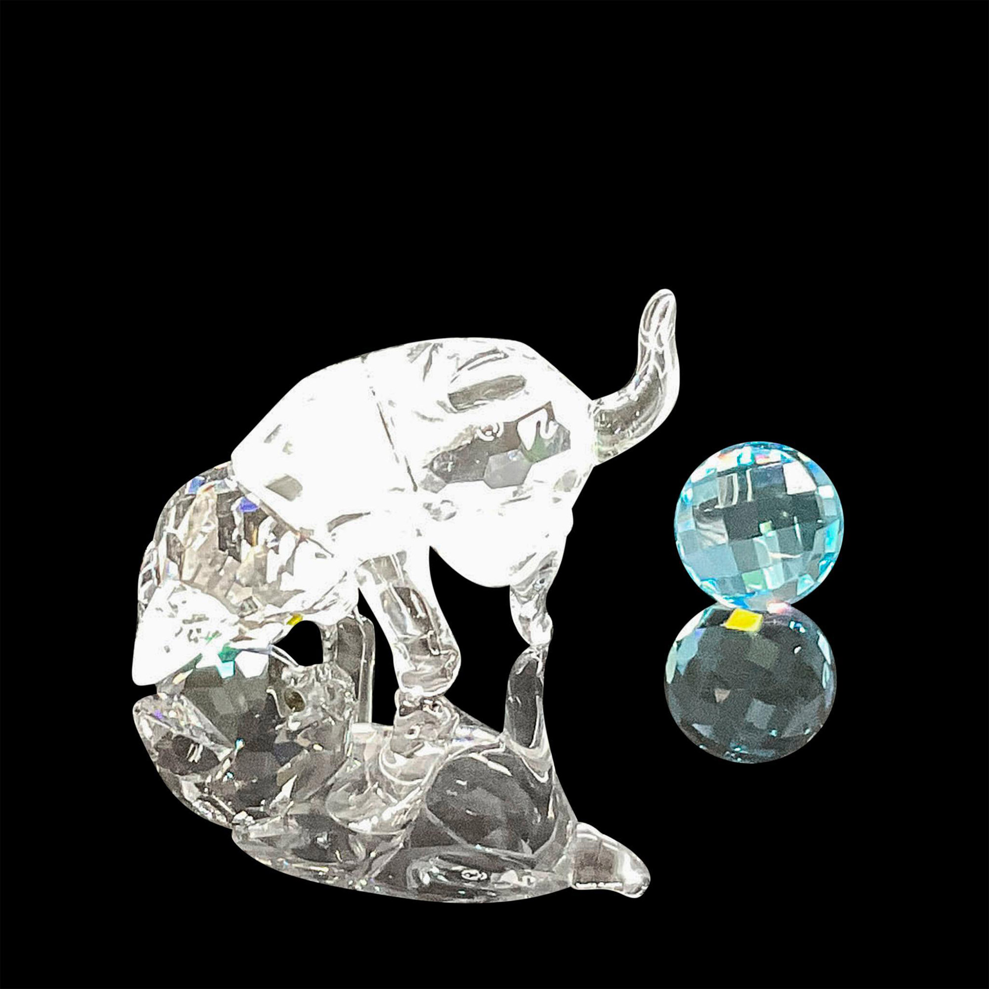 Swarovski Crystal Figurine, Lying Kitten with Blue Ball - Image 3 of 4