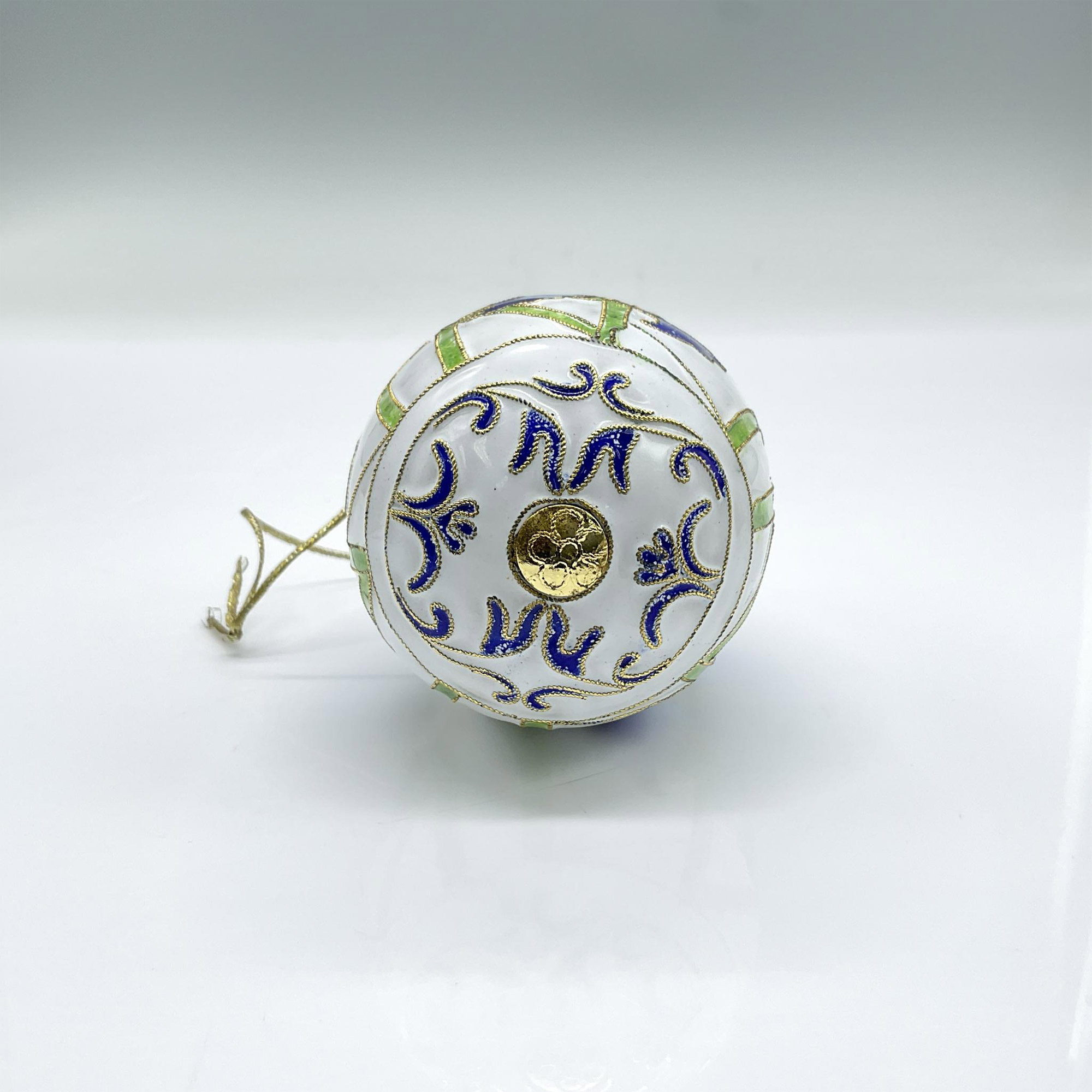 Vintage Cloisonne Enamel Egg Ornament, Blue Flowers - Image 3 of 3