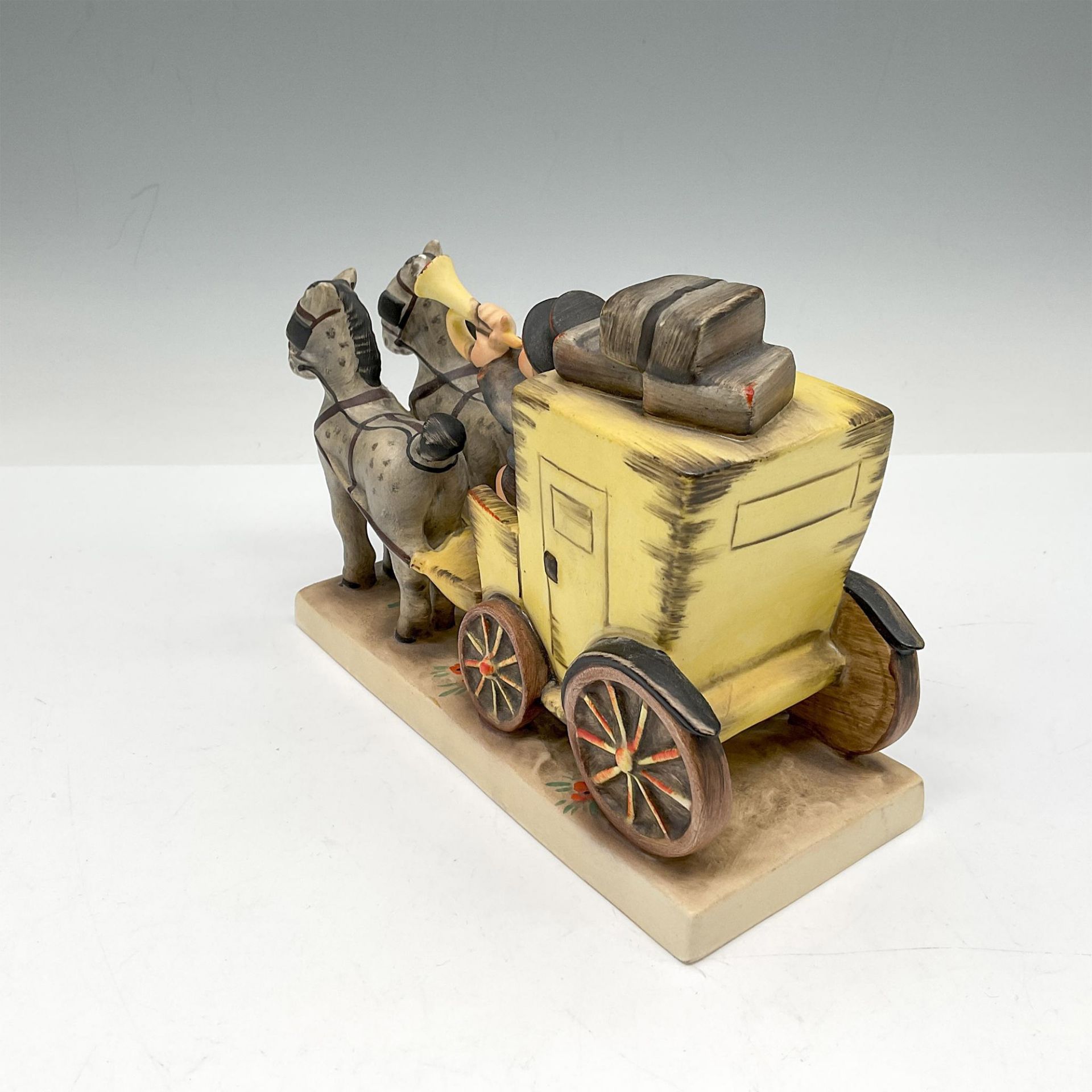 Goebel Hummel Porcelain Figurine, The Mail is Here - Bild 2 aus 3