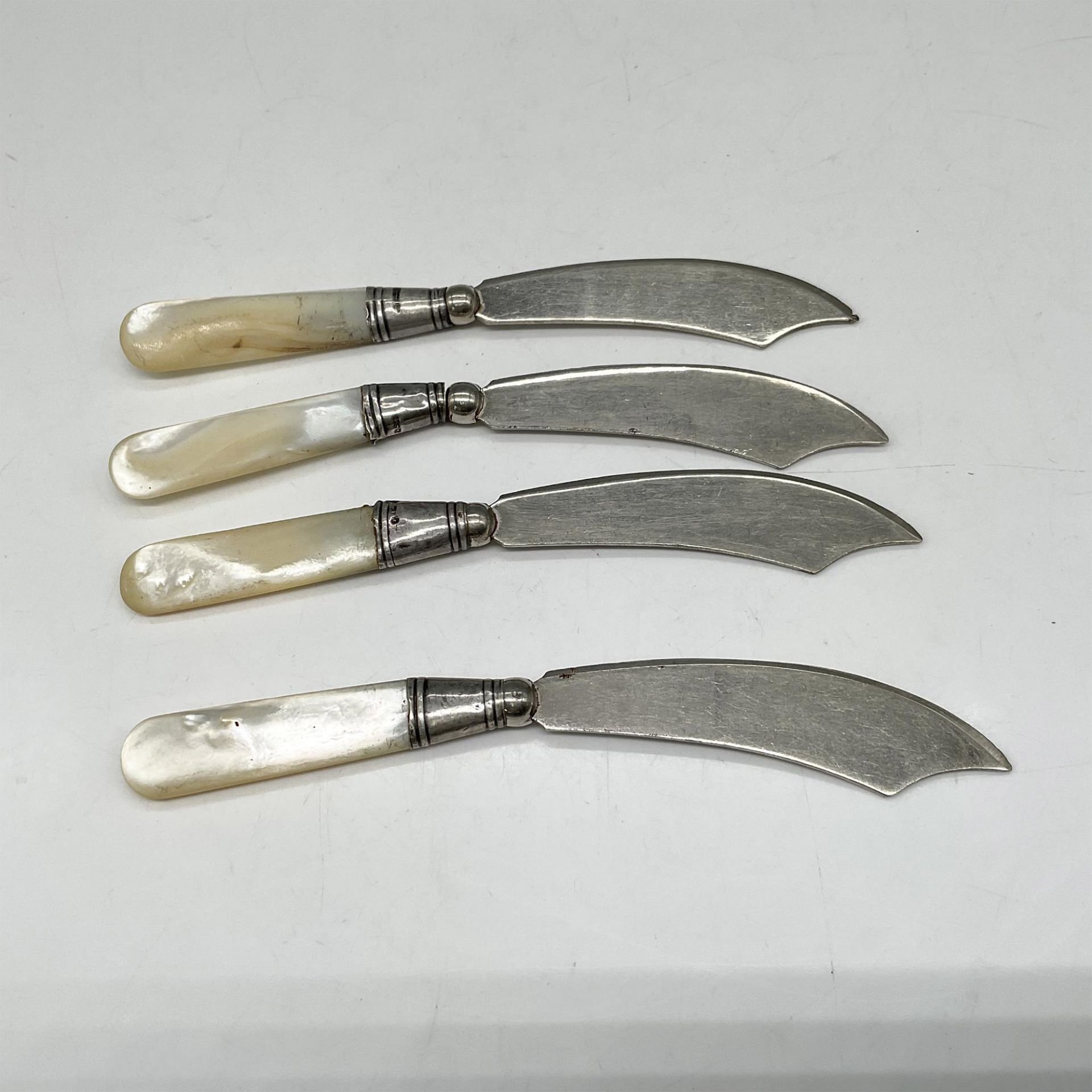 4pc Sterling and Mother of Pearl Pastry Knife