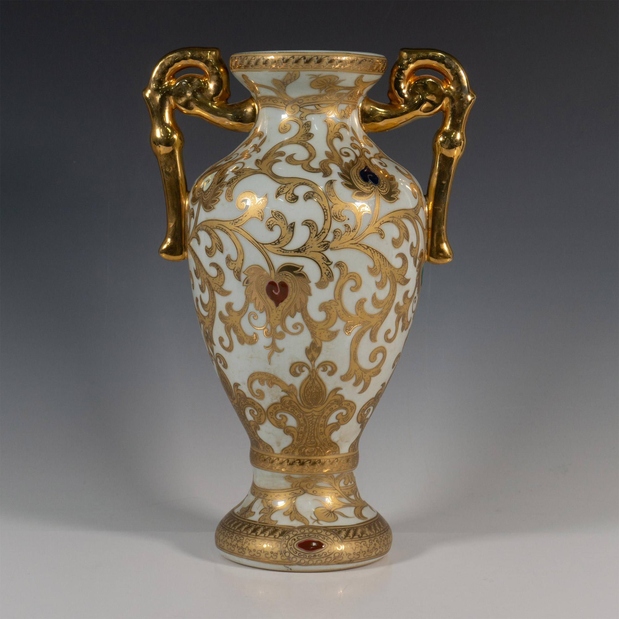 Original Oriental Hand Painted Porcelain Vase Gold Foliage - Image 3 of 5