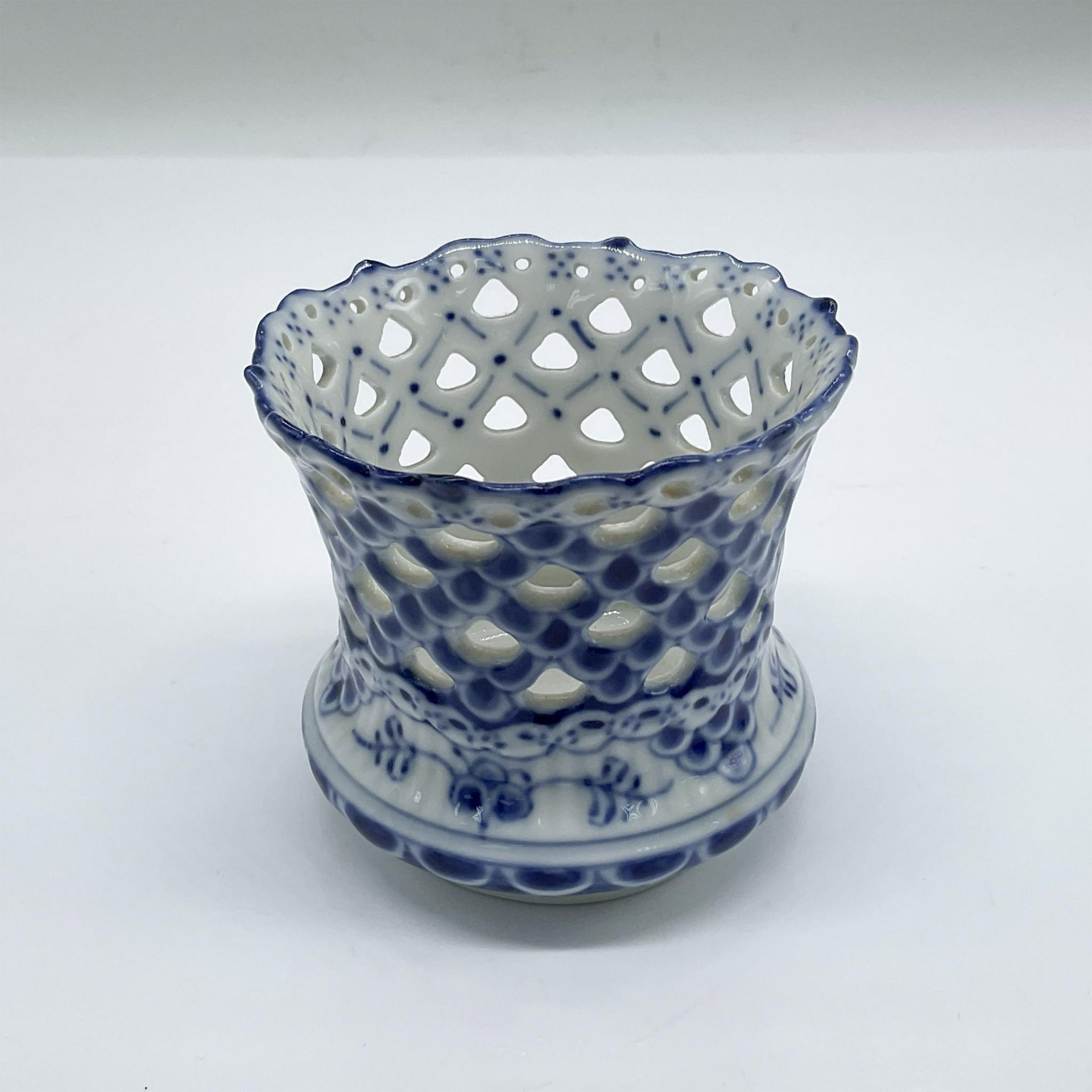 Royal Copenhagen Porcelain Mini Lace Vase - Image 2 of 3