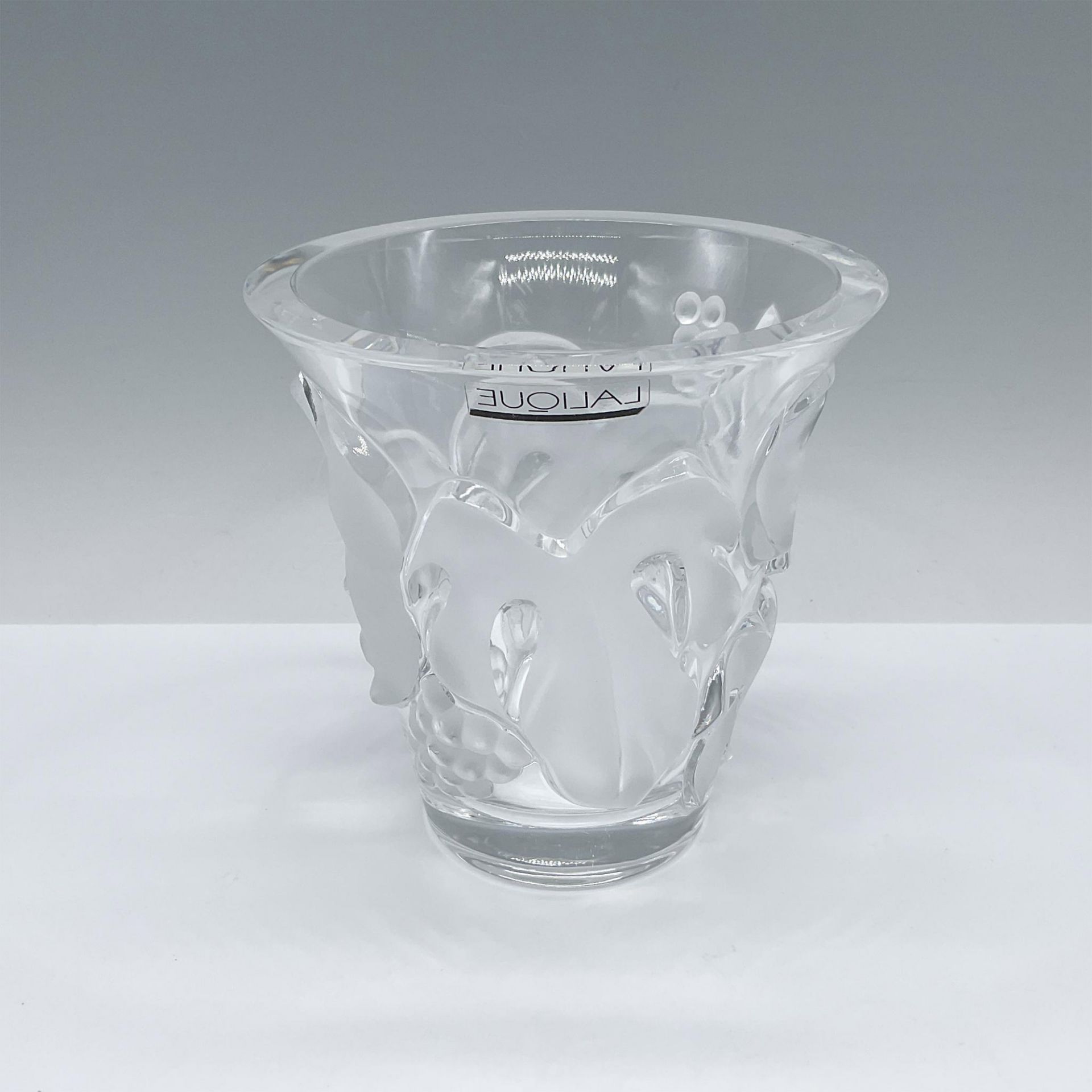 Lalique French Crystal Saumur Grapes and Leaves Vase - Bild 2 aus 3