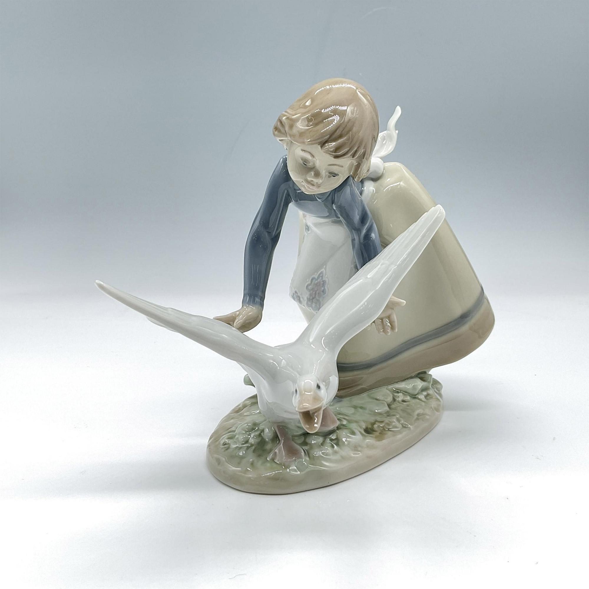 Wild Goose Chase 1005553 - Lladro Porcelain Figurine