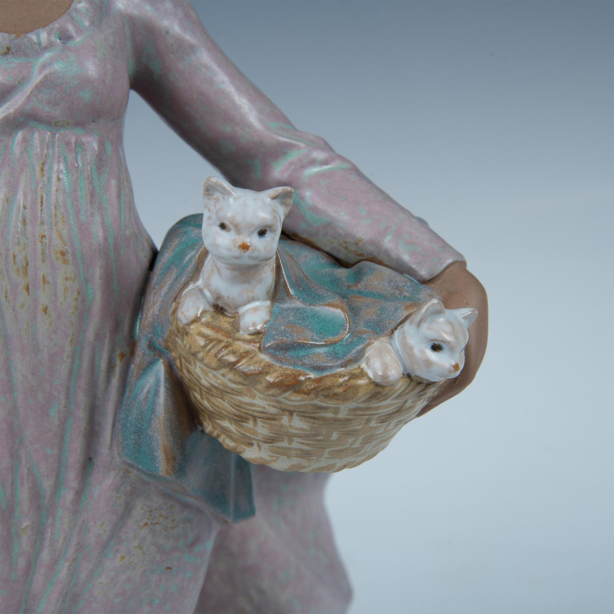 Basket of Fun 1012324 - Lladro Porcelain Figurine - Image 6 of 8