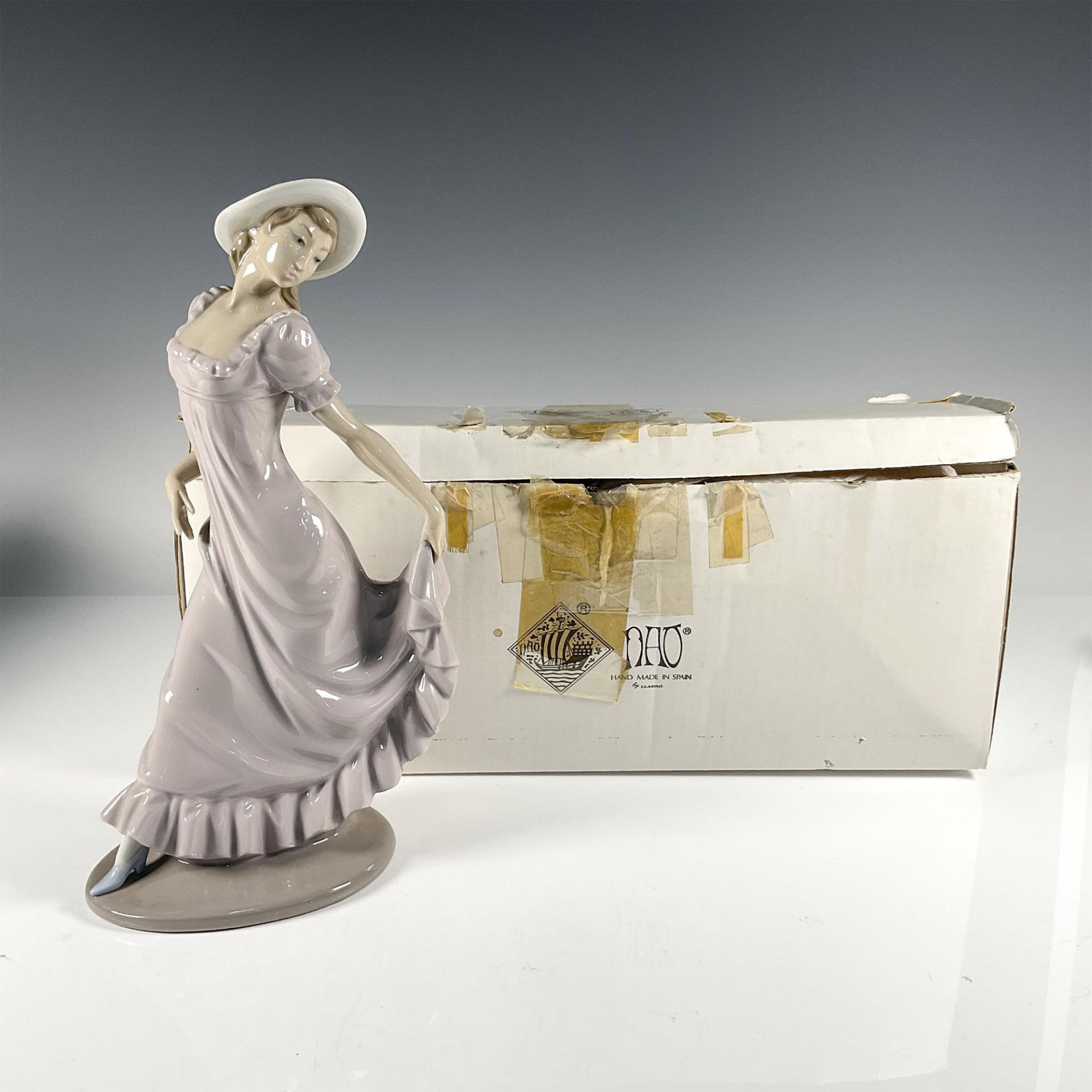 Nao by A Dancing Woman 764 - Lladro Porcelain Figurine - Image 3 of 4