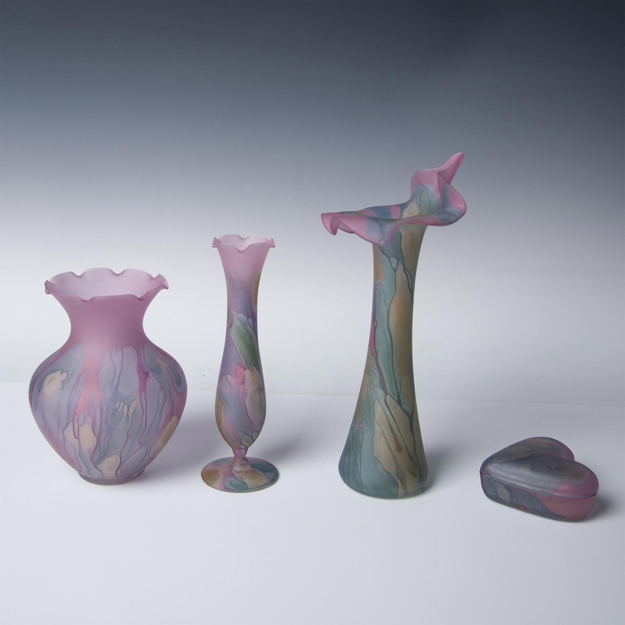 4pc Nouveau Art Glass Vases and Box, Rueven - Image 2 of 4